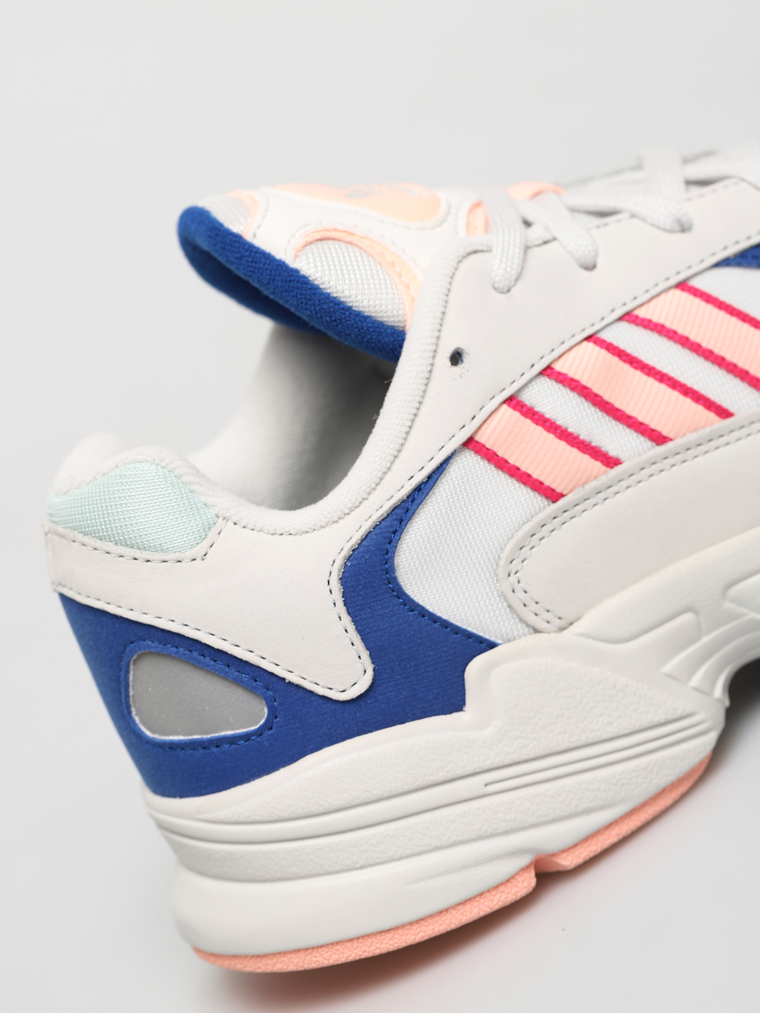 Buty adidas Originals Yung-1 (crywht/cleora/croyal)