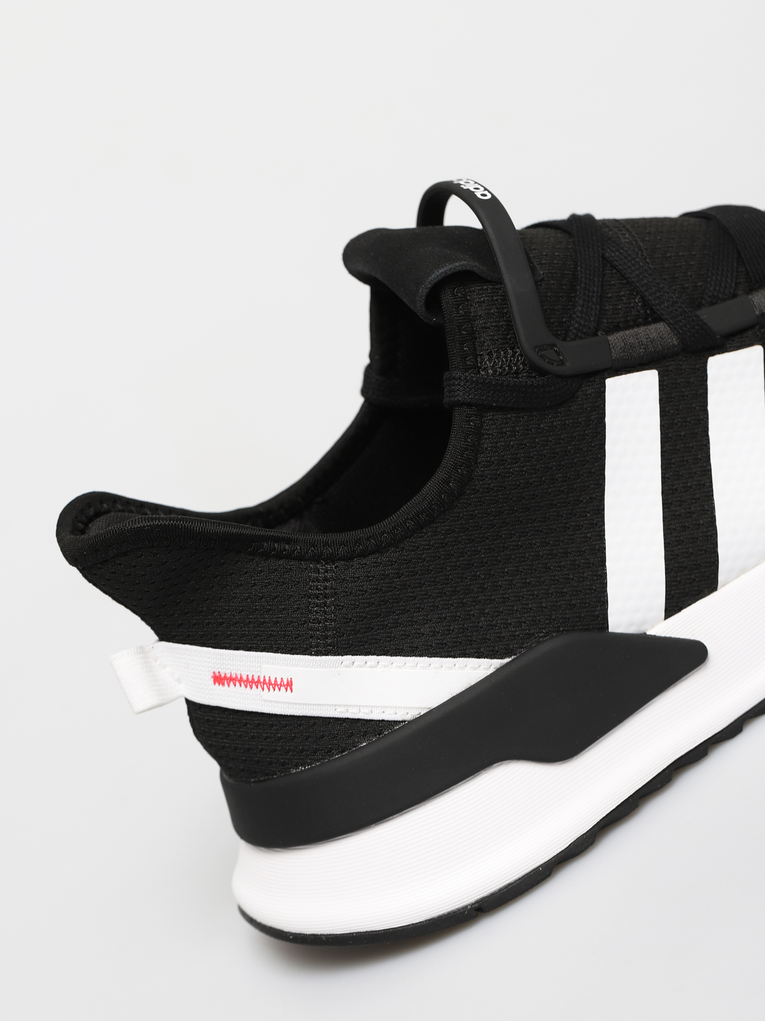 Buty adidas Originals U Path Run (cblack/ashgre/cblack)