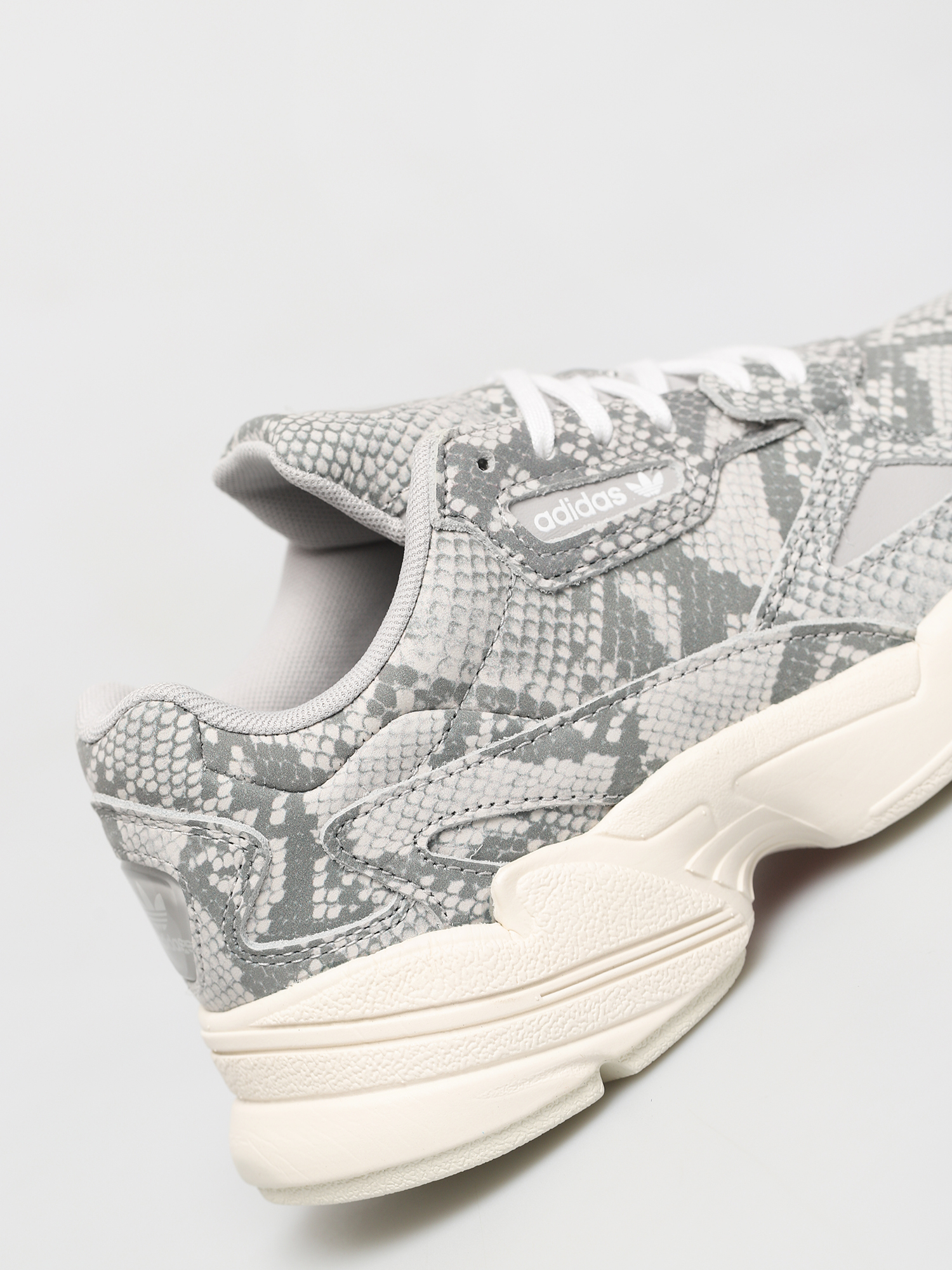 Buty adidas Originals Falcon Wmn (owhite/gretwo/ftwwht)