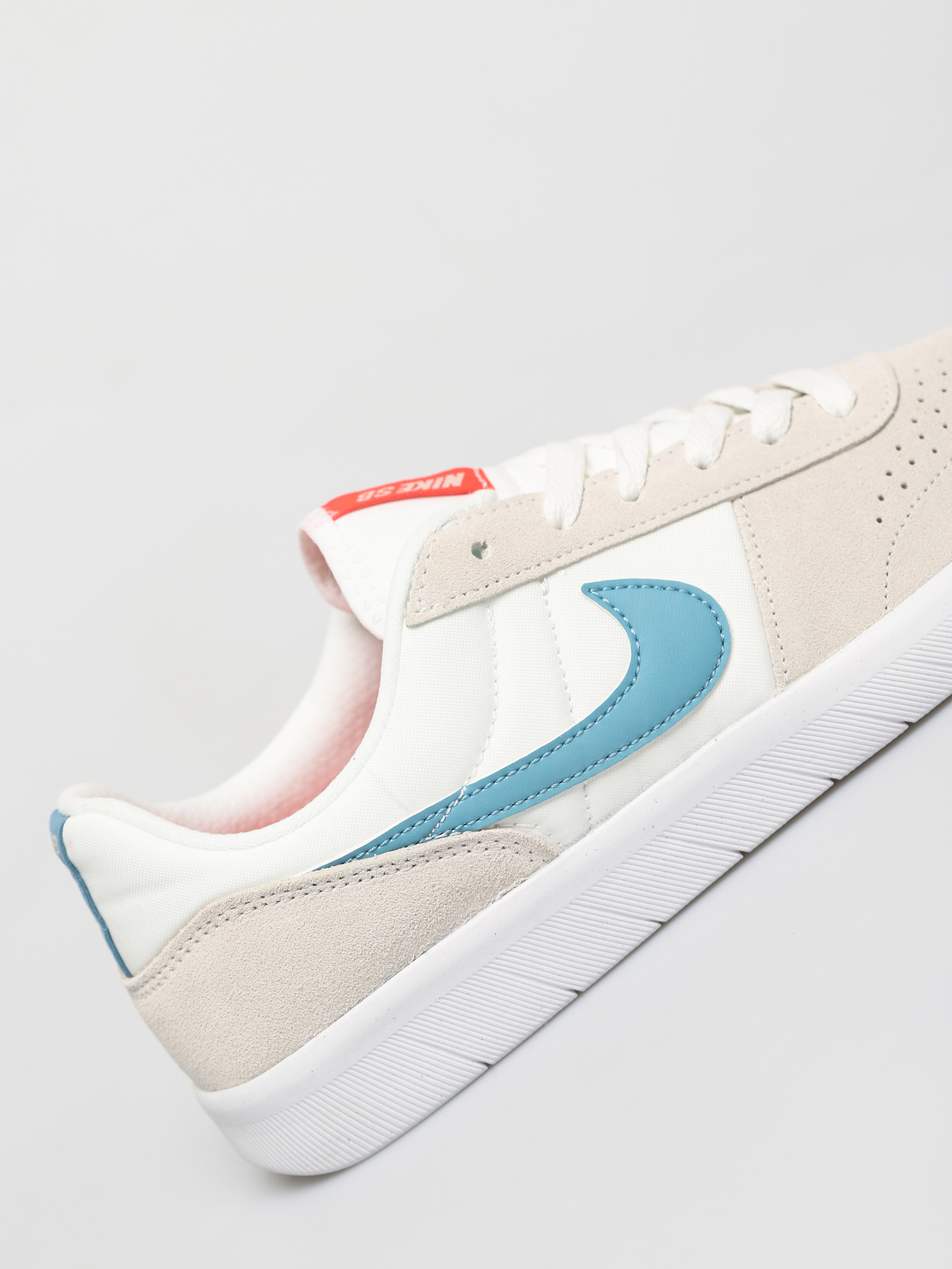 Buty Nike SB Team Classic (summit white/cerulean white)