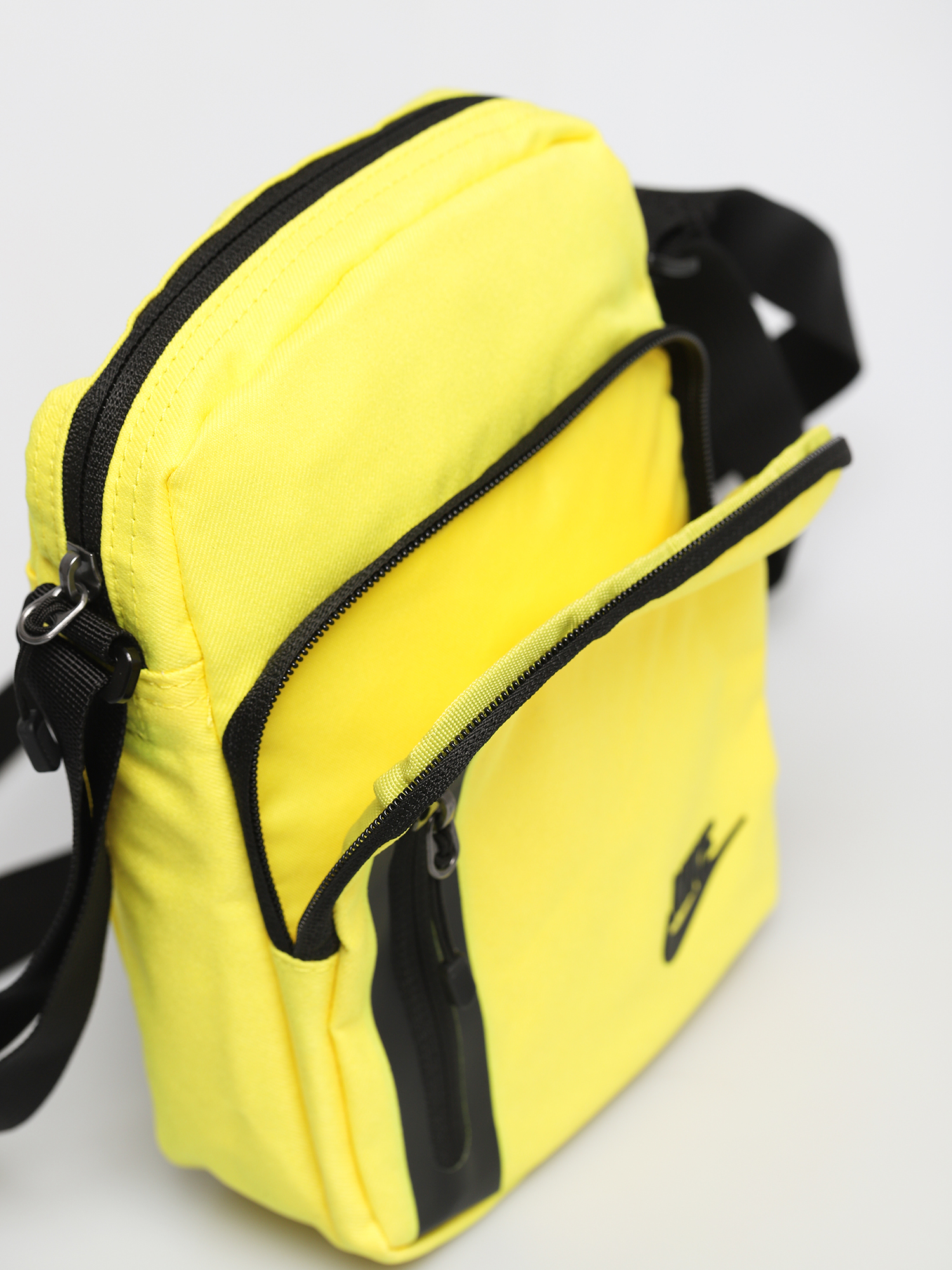 Torba Nike Tech (dynamic yellow/black/black)
