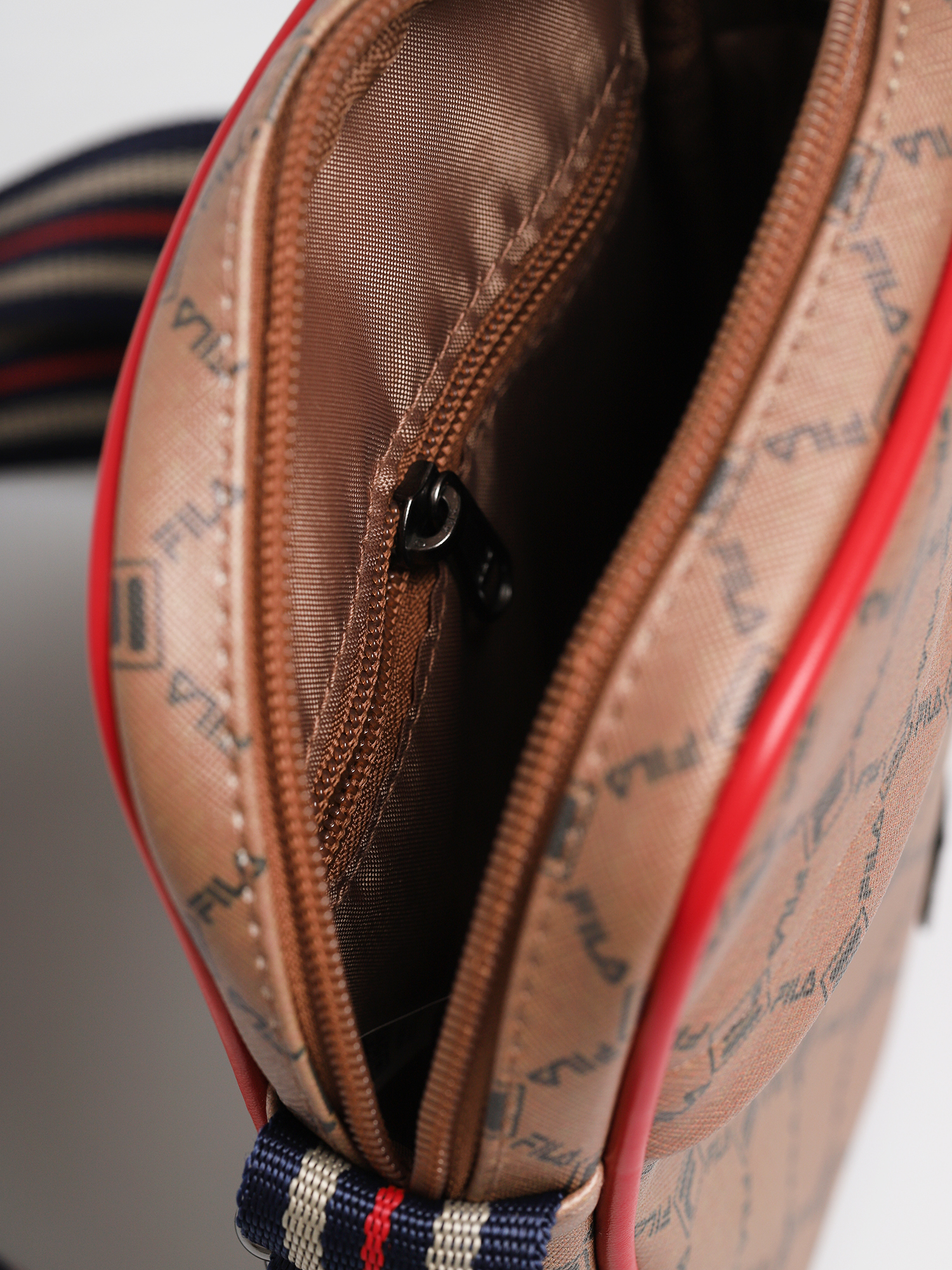 Torba Fila Reporter Bag (allover thrush coffee bean)