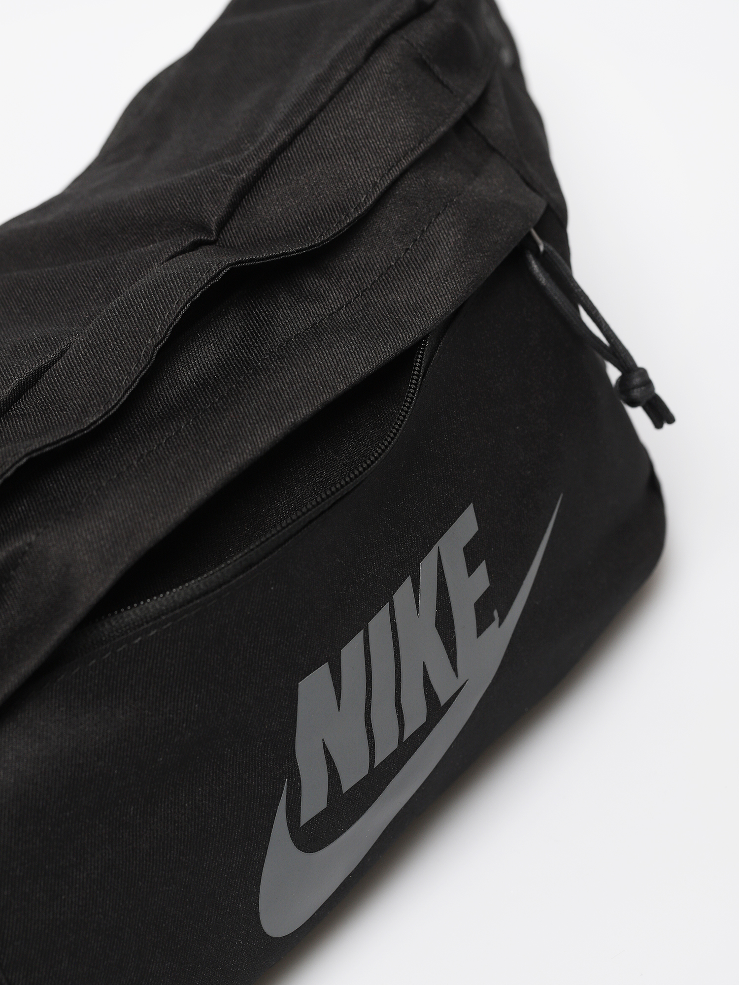 Nerka Nike Tech (black/black/anthracite)