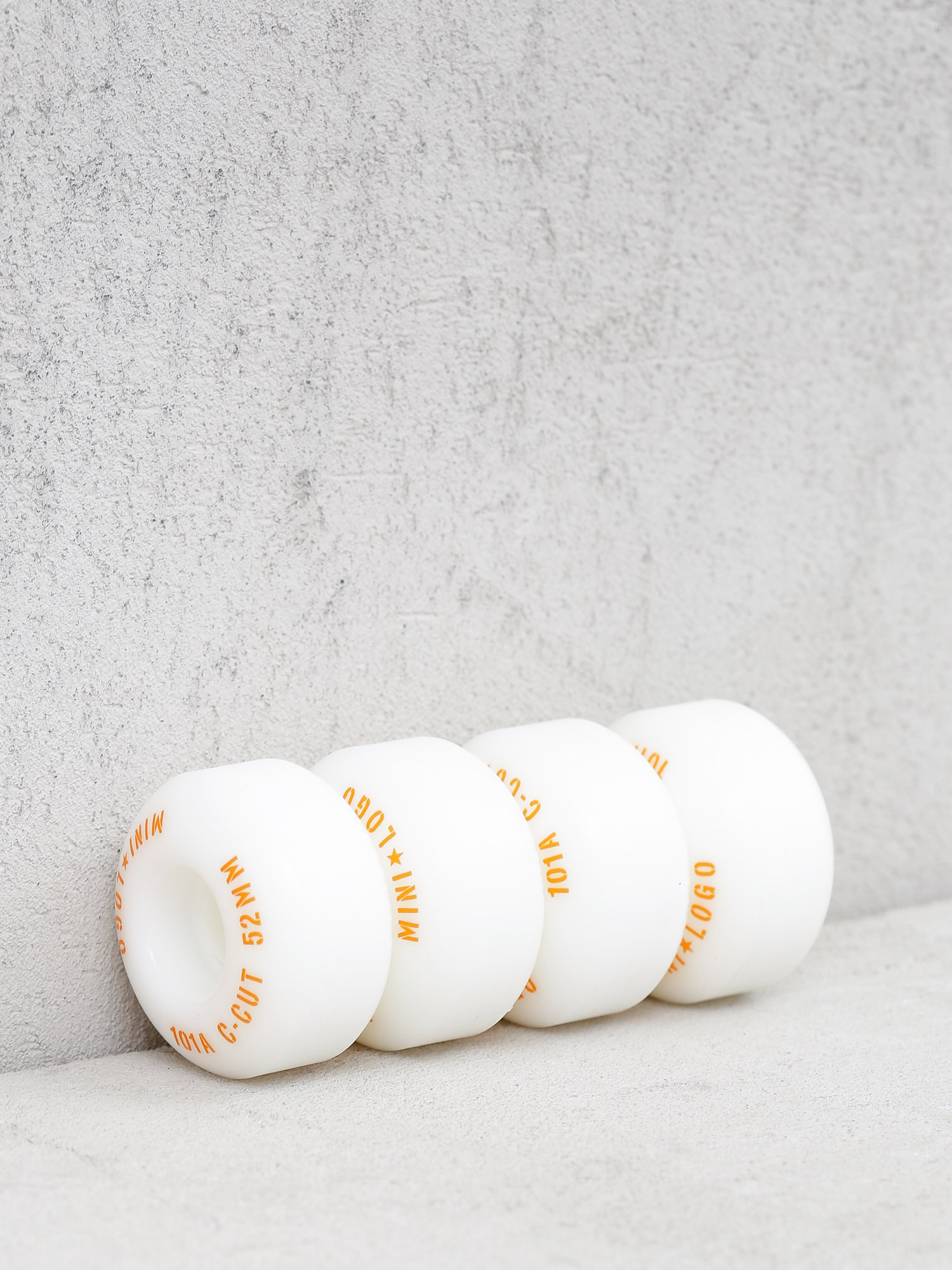 Kółka Minilogo C Cut 2 (white)