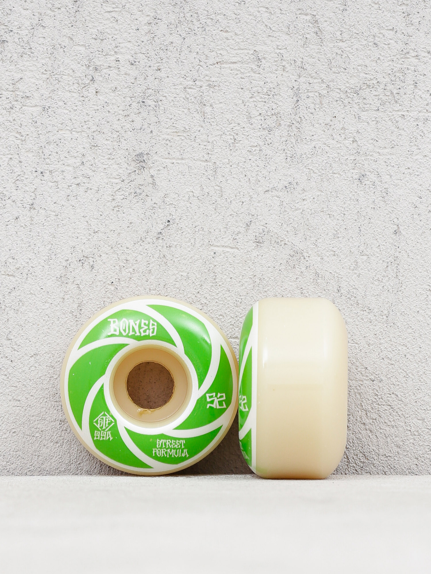 Kółka Bones Standard 99A V1 (white/green)