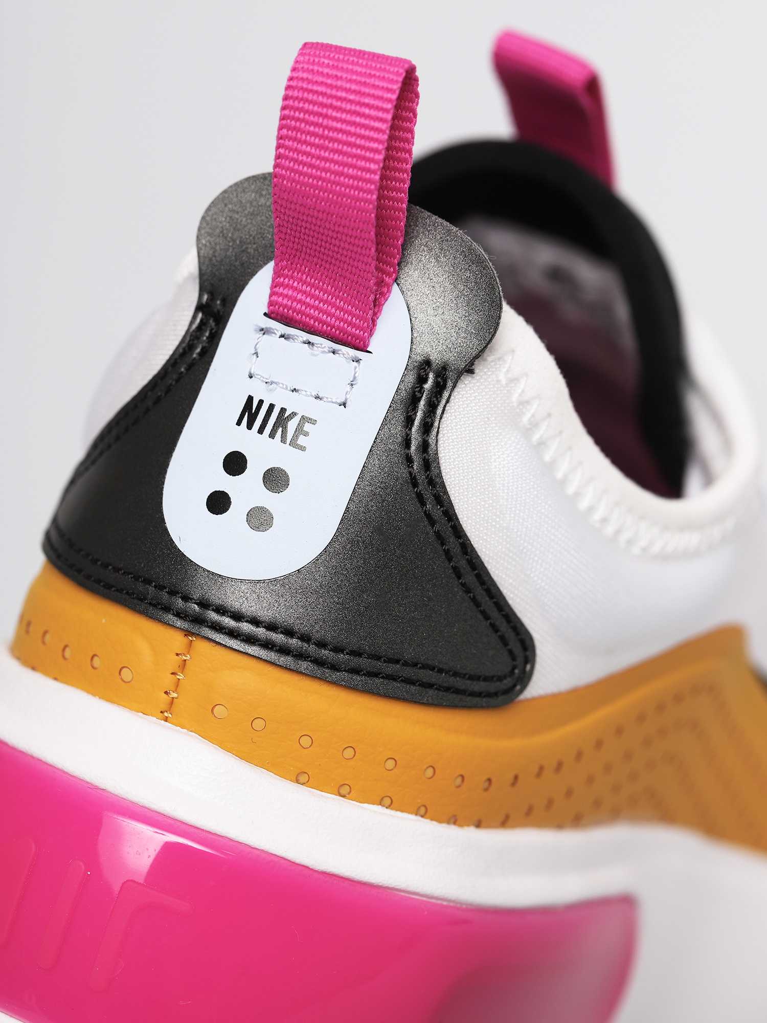 Buty Nike Air Max Dia Wmn (white/black pollen rise hydrogen blue)