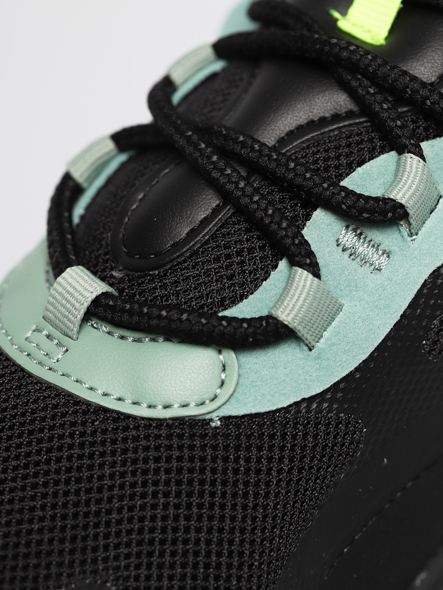 Buty Nike Air Max 270 React (black/pistachio frost silver pine volt)