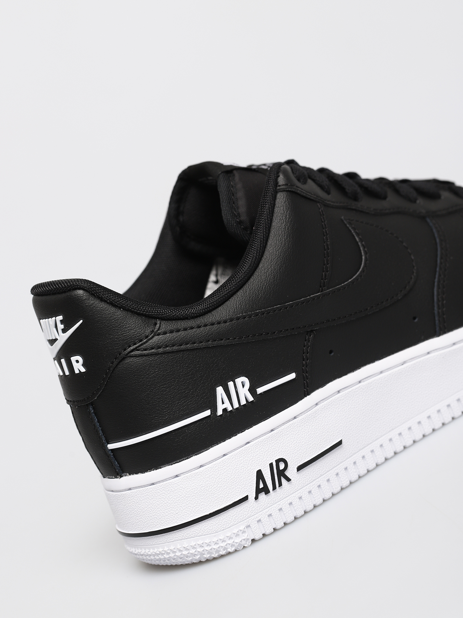 Buty Nike Air Force 1 07 (black/black white)