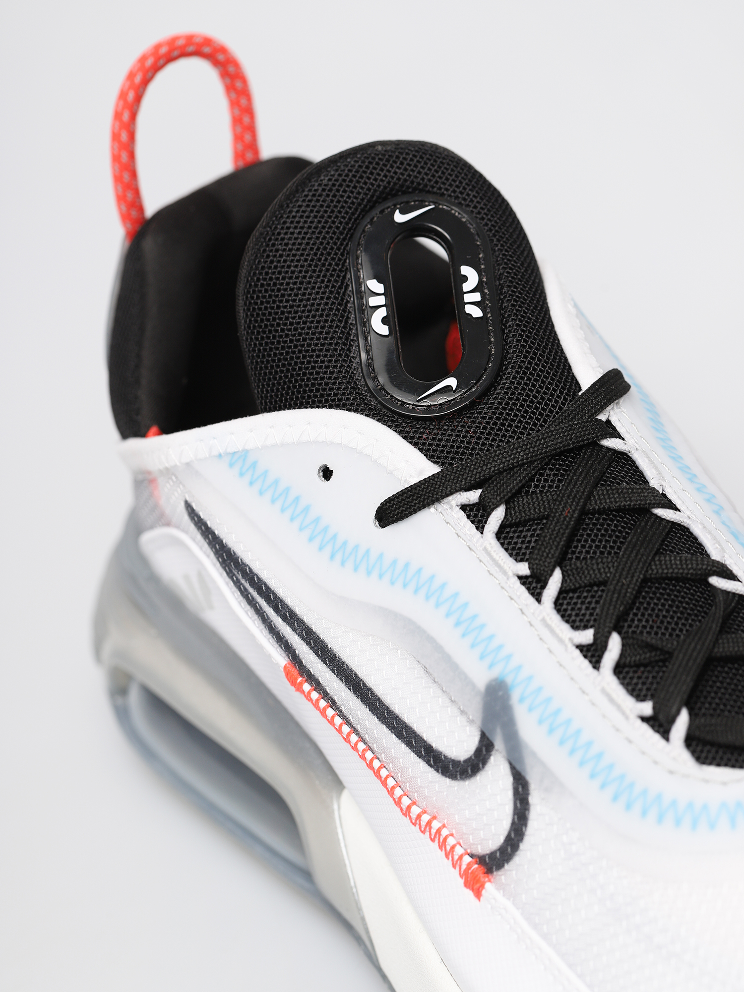 Buty Nike Air Max 2090 (white/black pure platinum bright crimson)