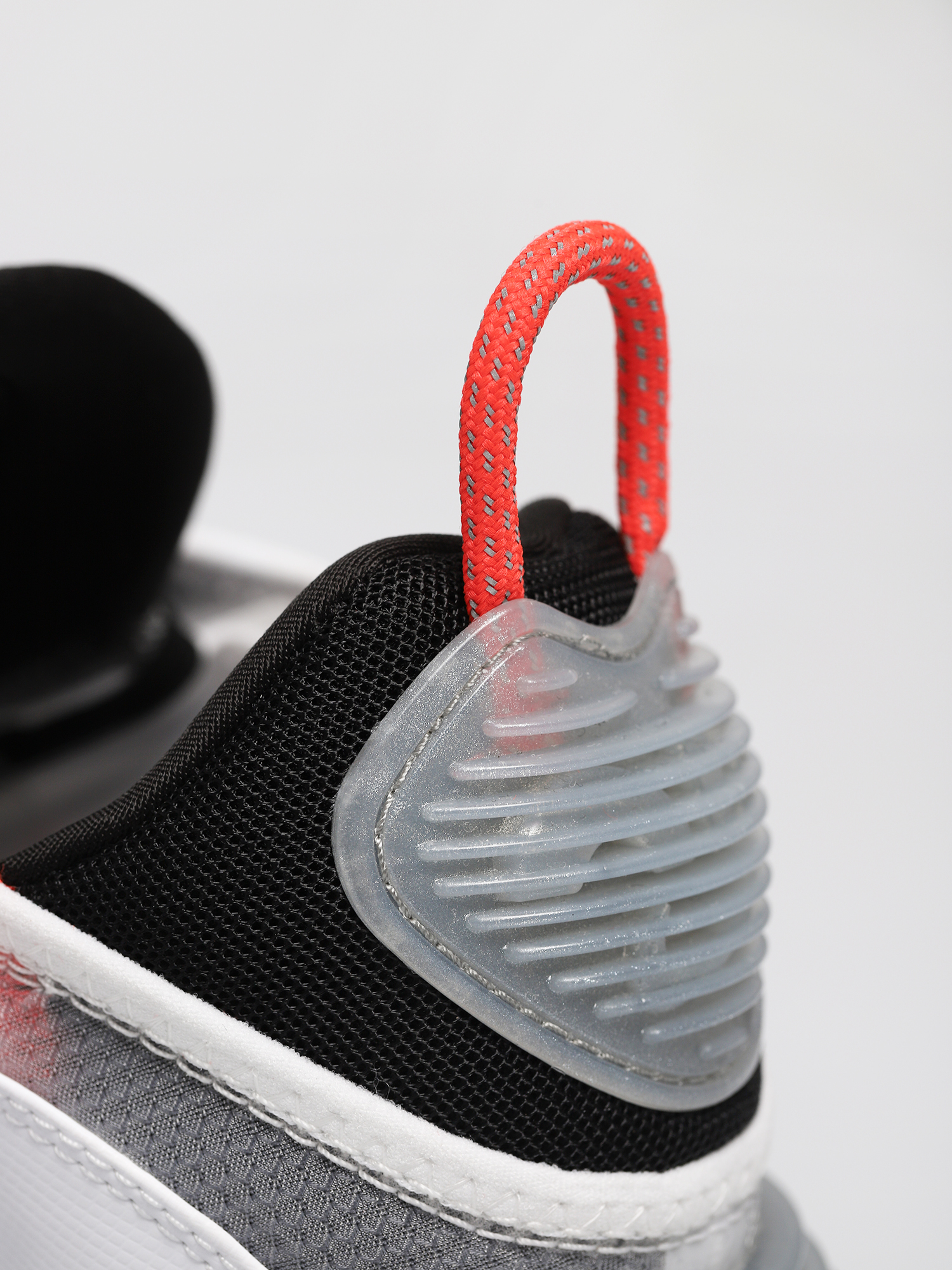 Buty Nike Air Max 2090 (white/black pure platinum bright crimson)