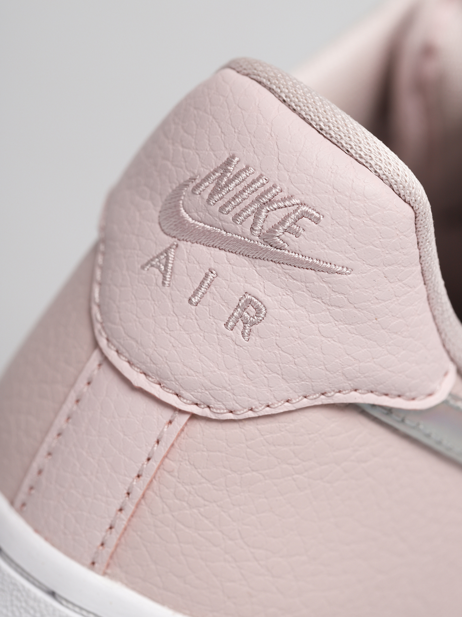 air force 1 07 trainers barely rose irridescent white f