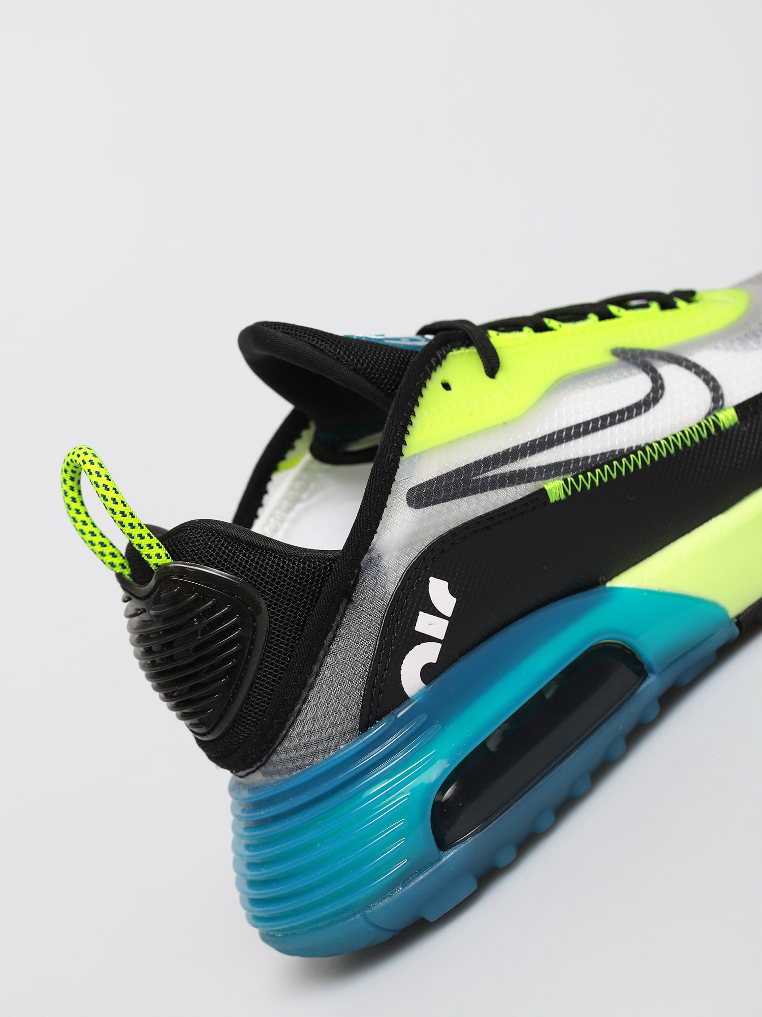Buty Nike Air Max 2090 Wmn (white/black volt valerian blue)