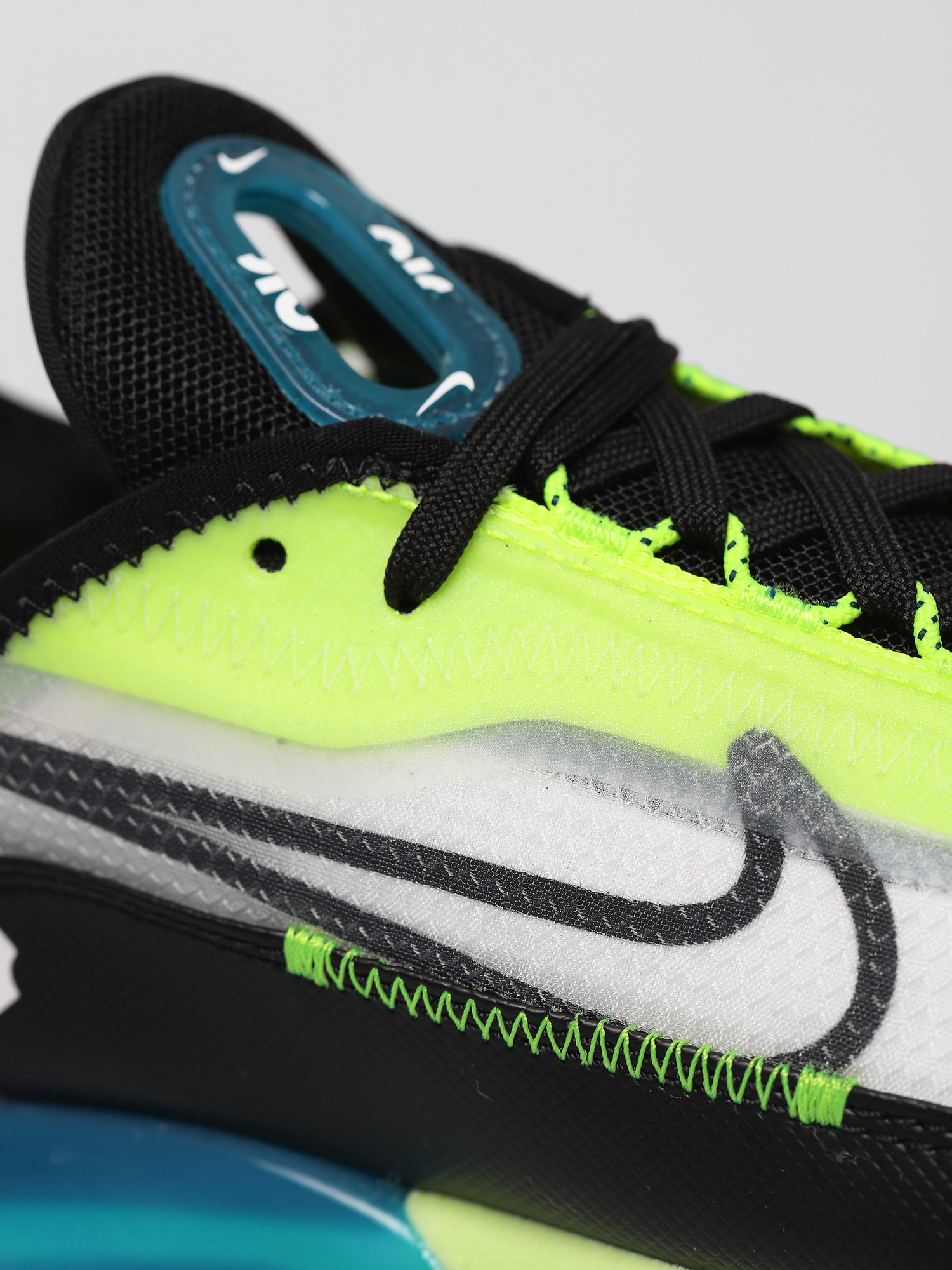 Buty Nike Air Max 2090 Wmn (white/black volt valerian blue)