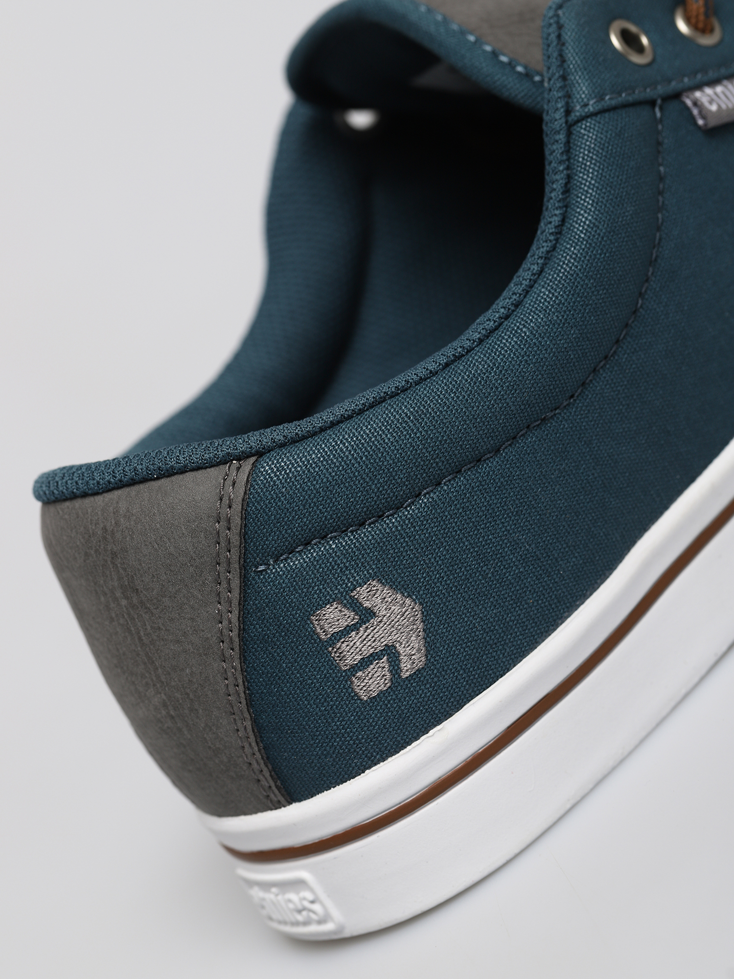 Buty Etnies Jameson 2 Eco (navy/grey/silver)