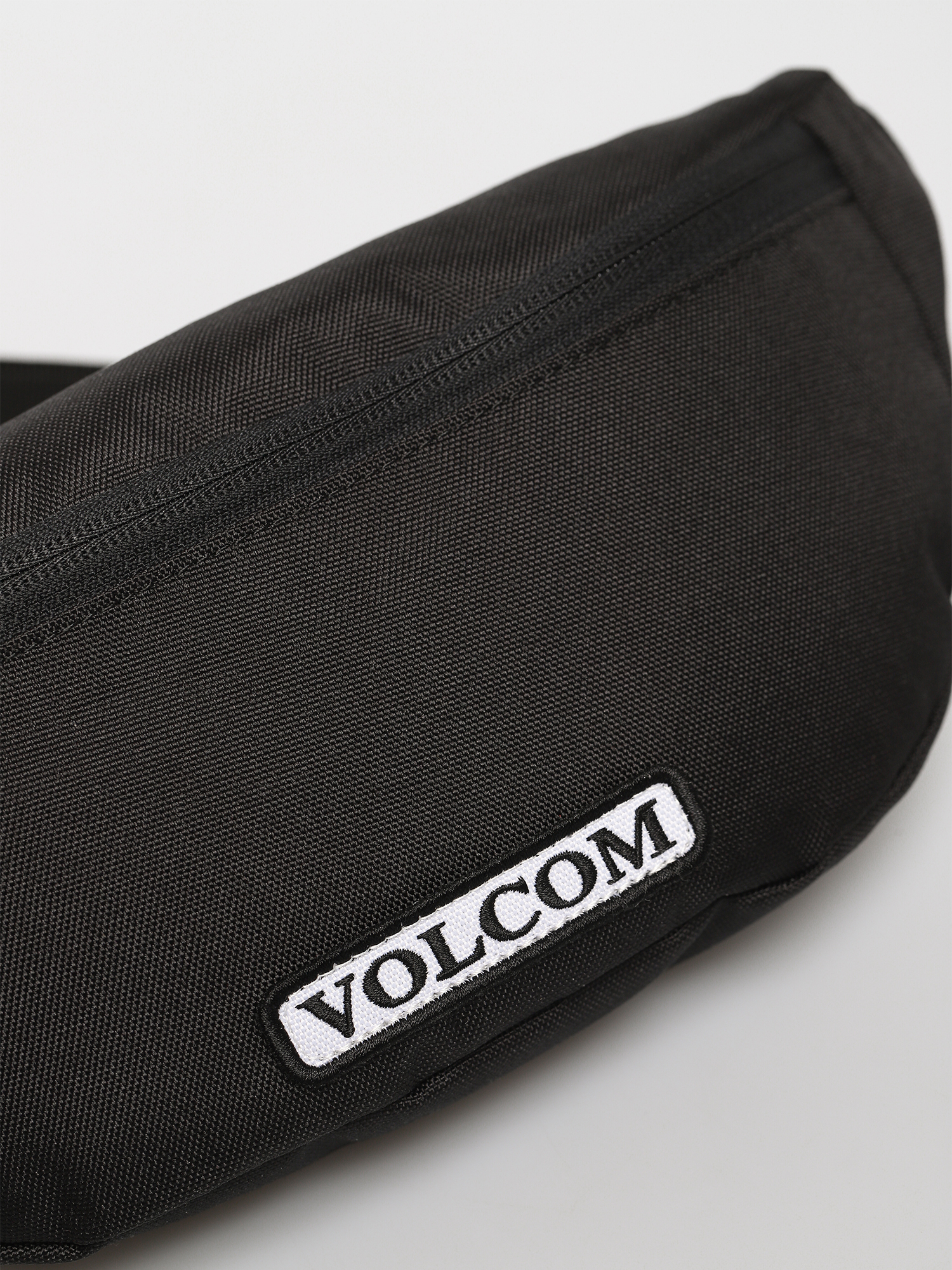 Nerka Volcom Stone Azza Pouch (black)