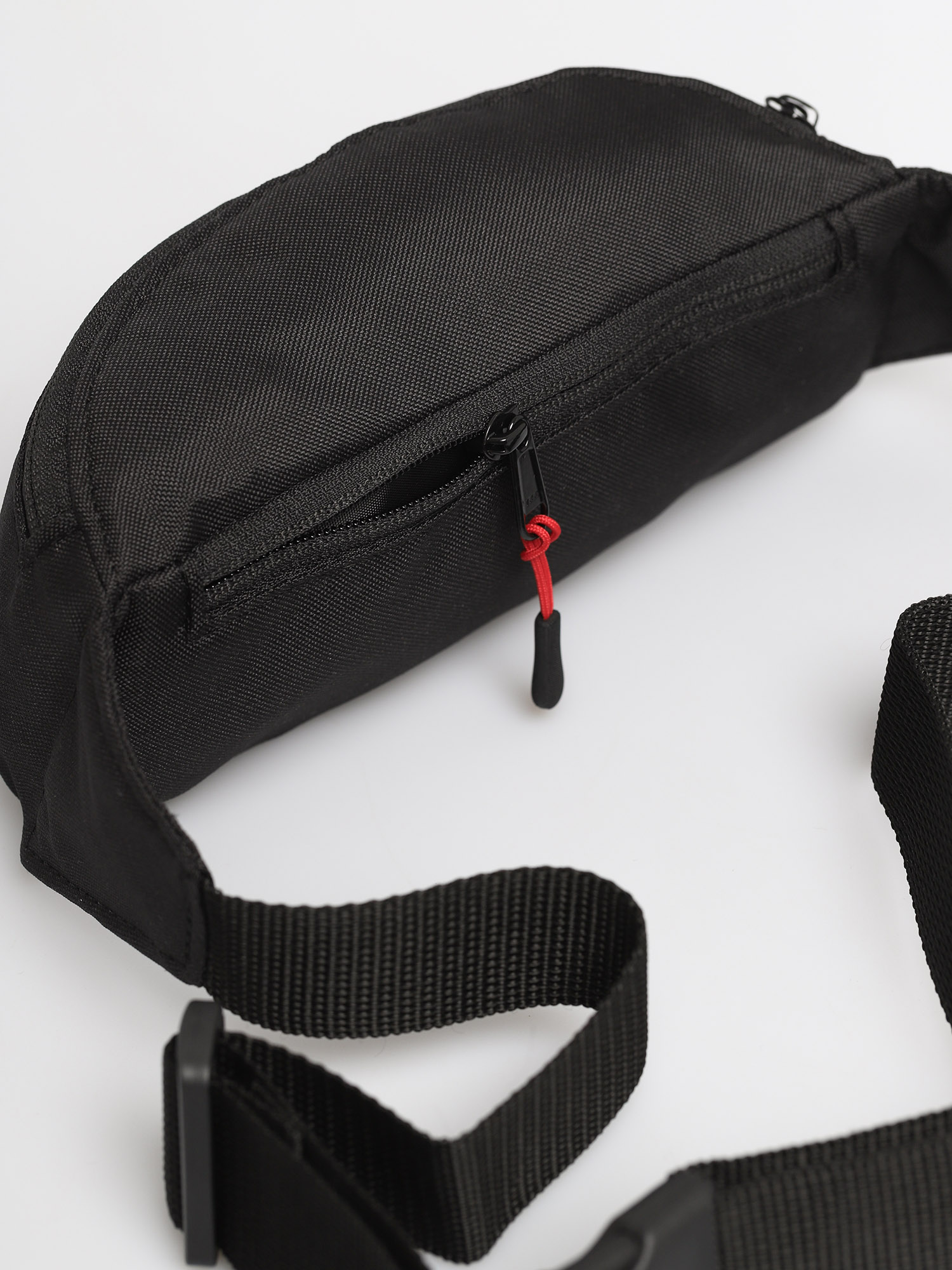 Nerka Elade Icon Logo (black)