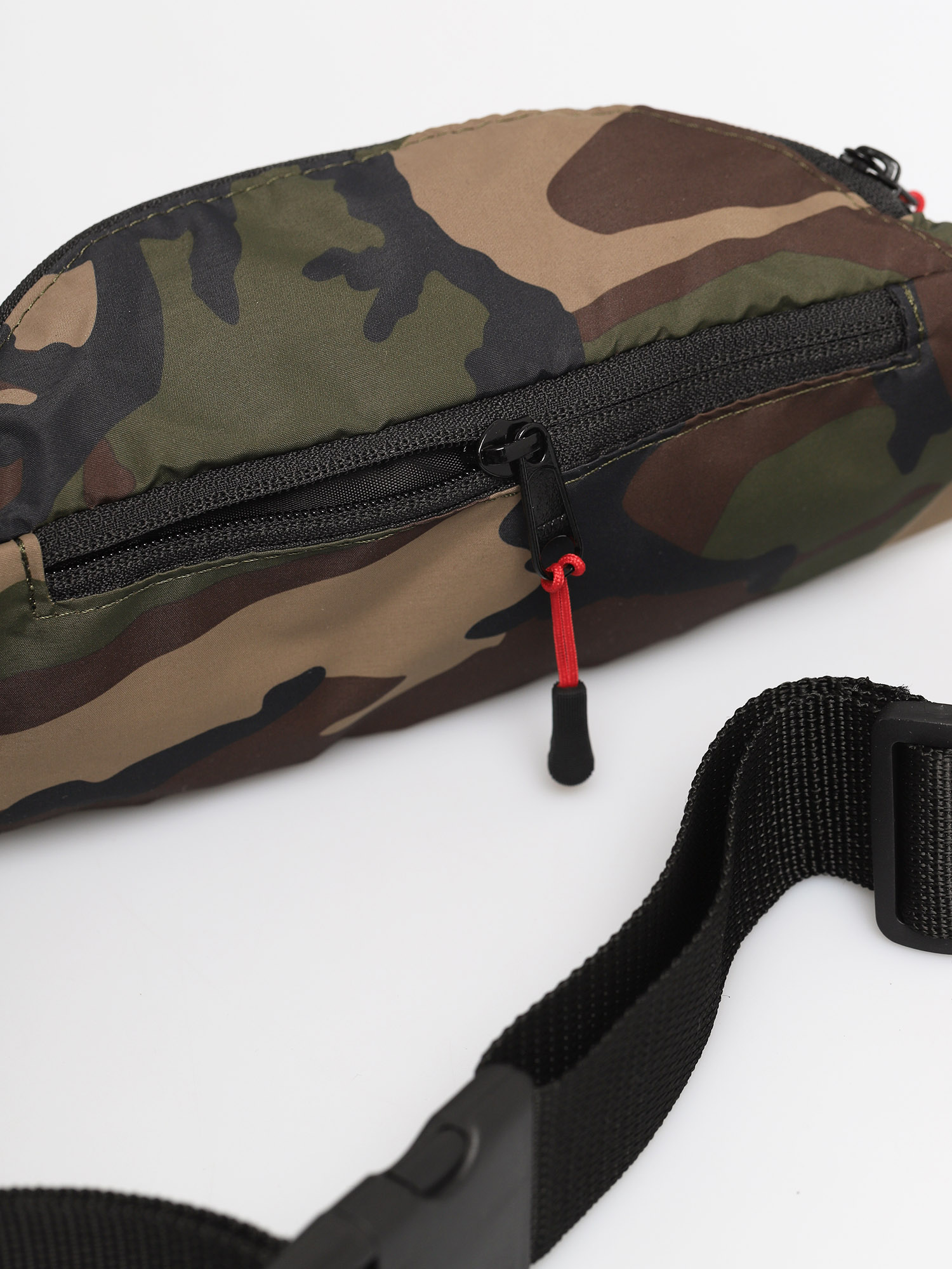 Nerka Elade Icon Logo (camo)