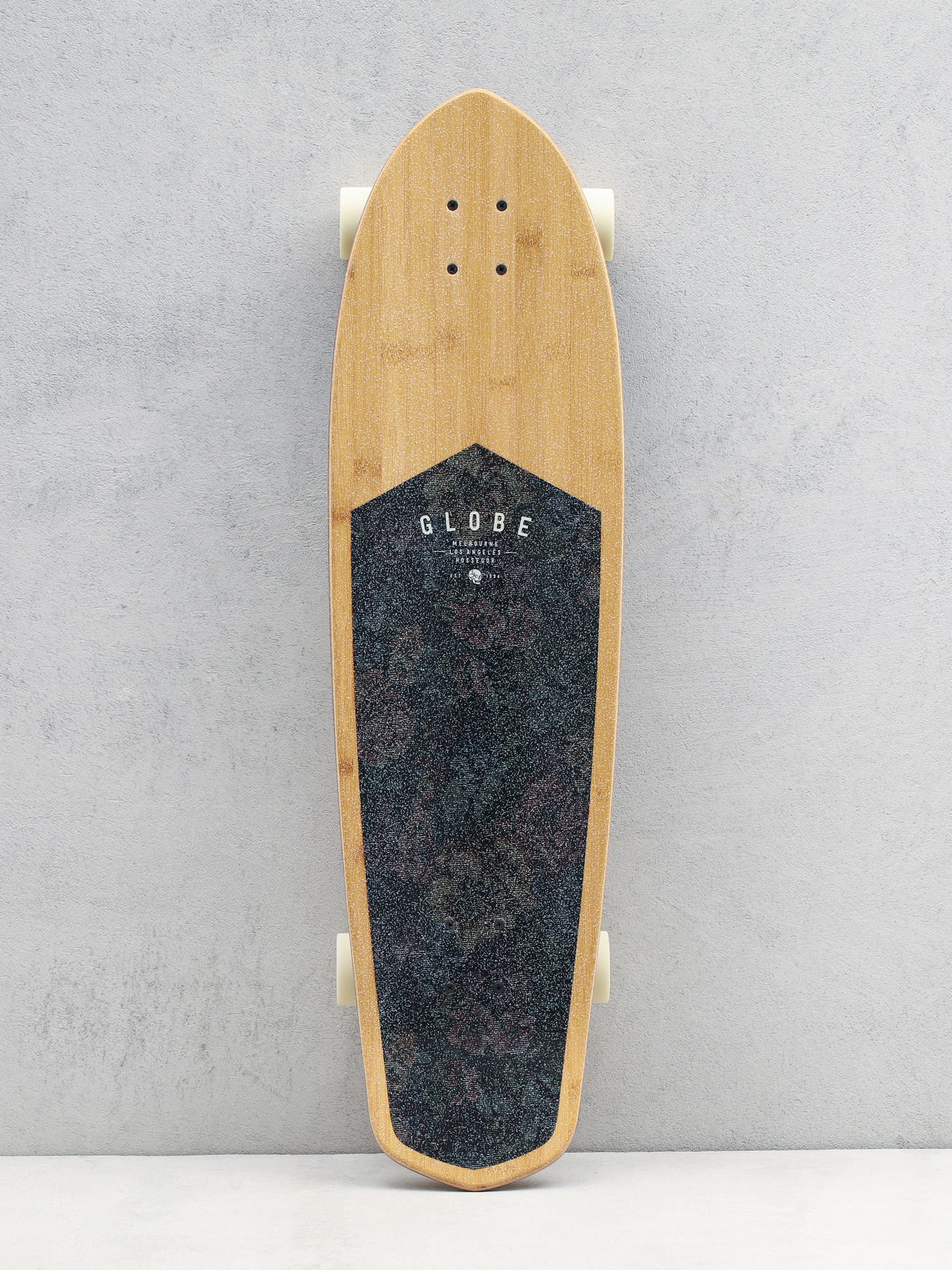 Longboard Globe Blazer XL (bamboo/floral couch)