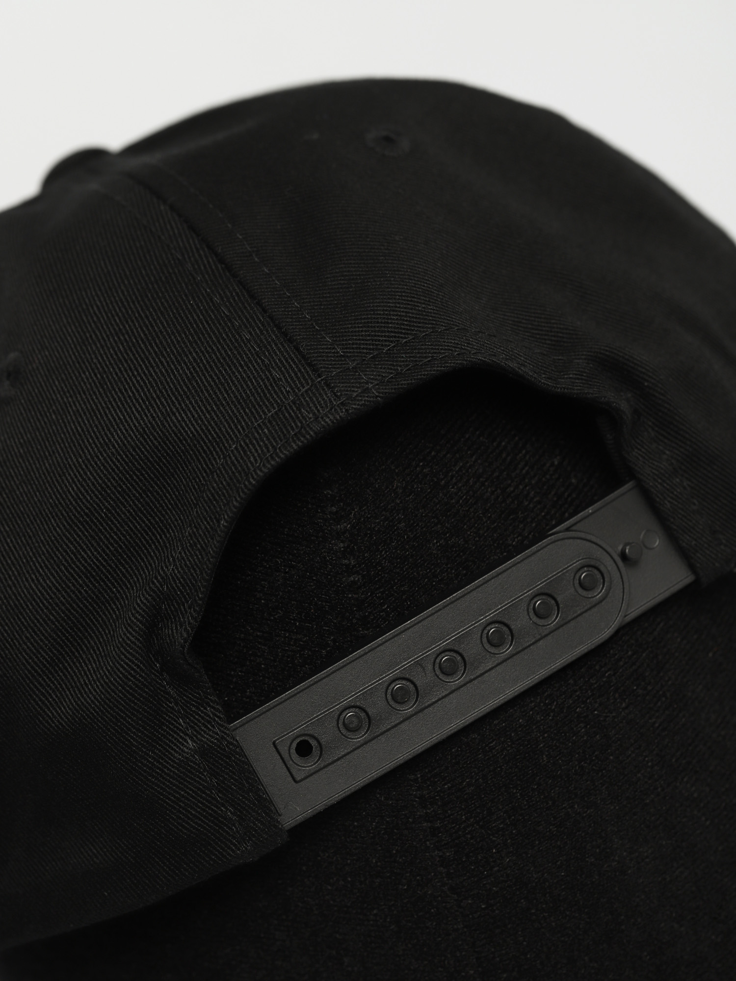 Czapka z daszkiem Emerica Triangle Low Snapback ZD (black/green)
