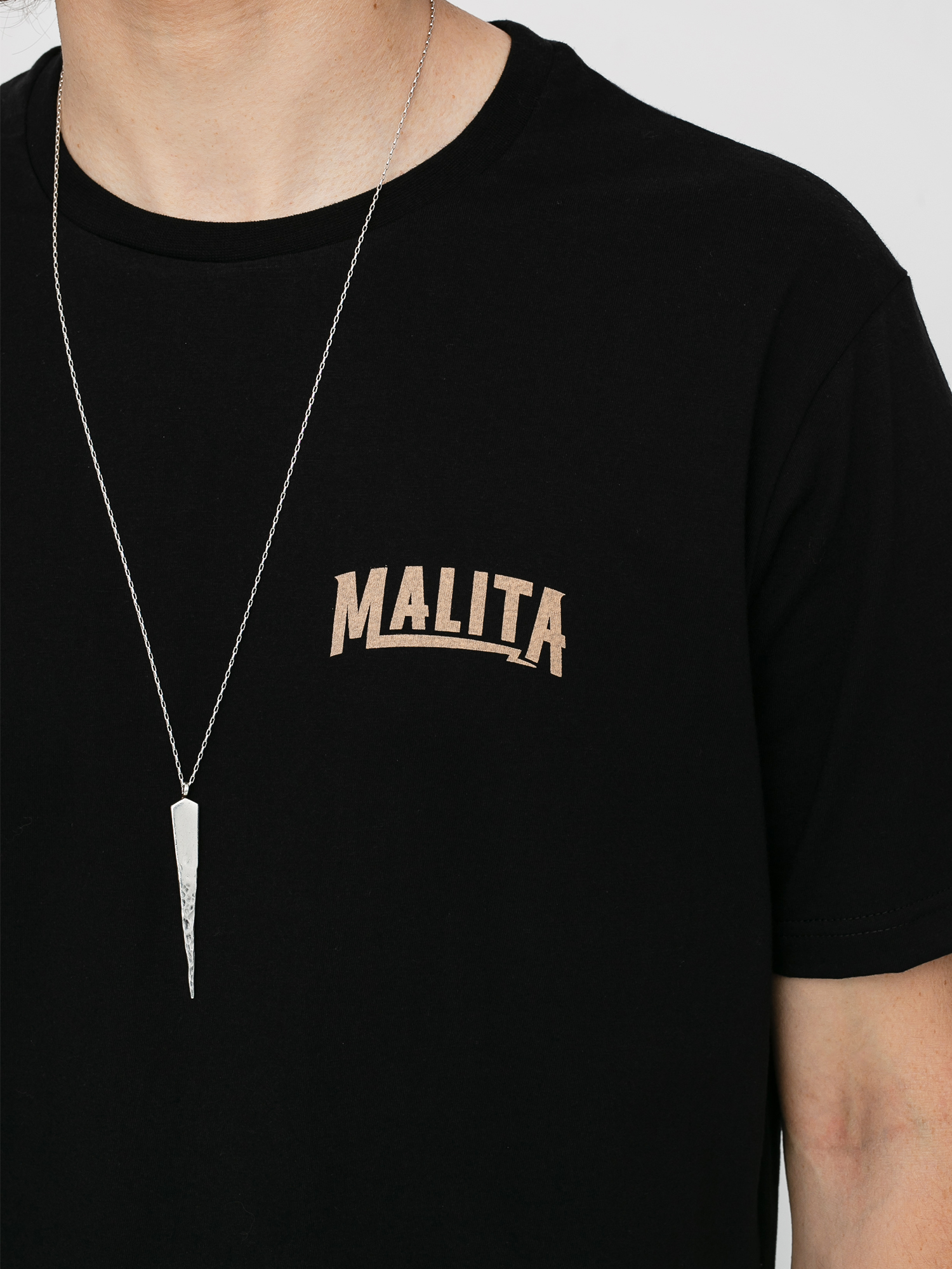 T-shirt Malita Castaway (black)
