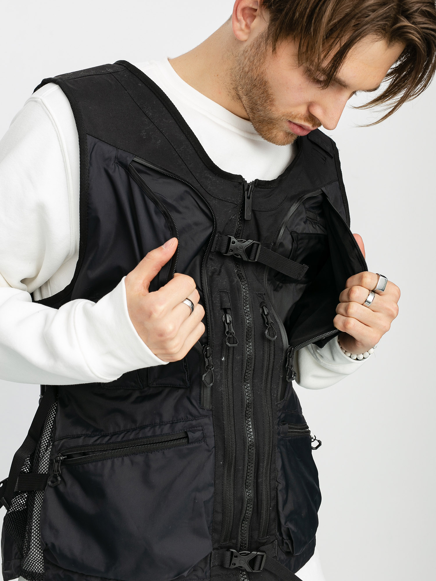 Kamizelka snowboardowa Volcom Iguchi Slack Vest (blk)