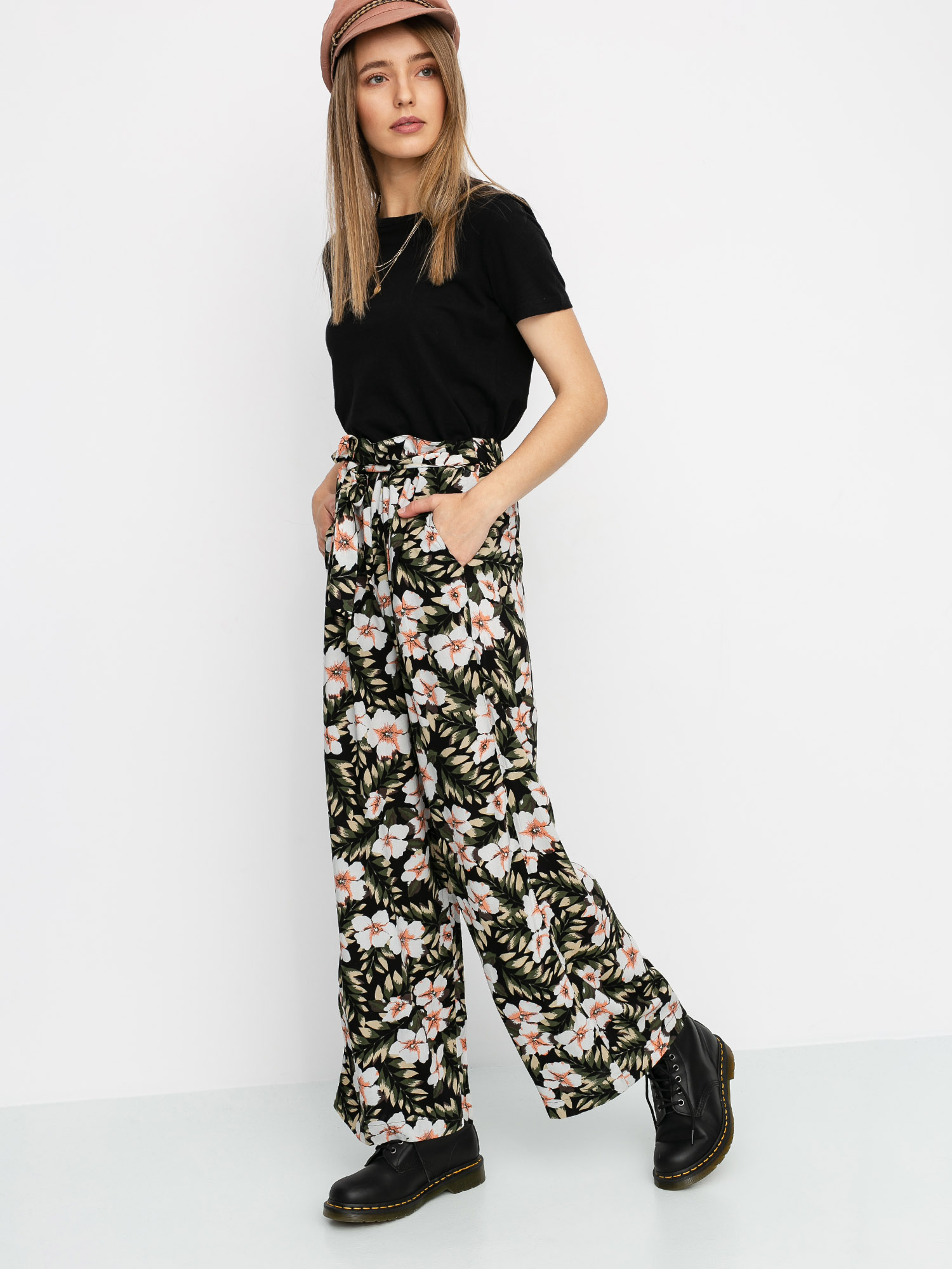 Spodnie Volcom Coco Beach Wmn (black combo)