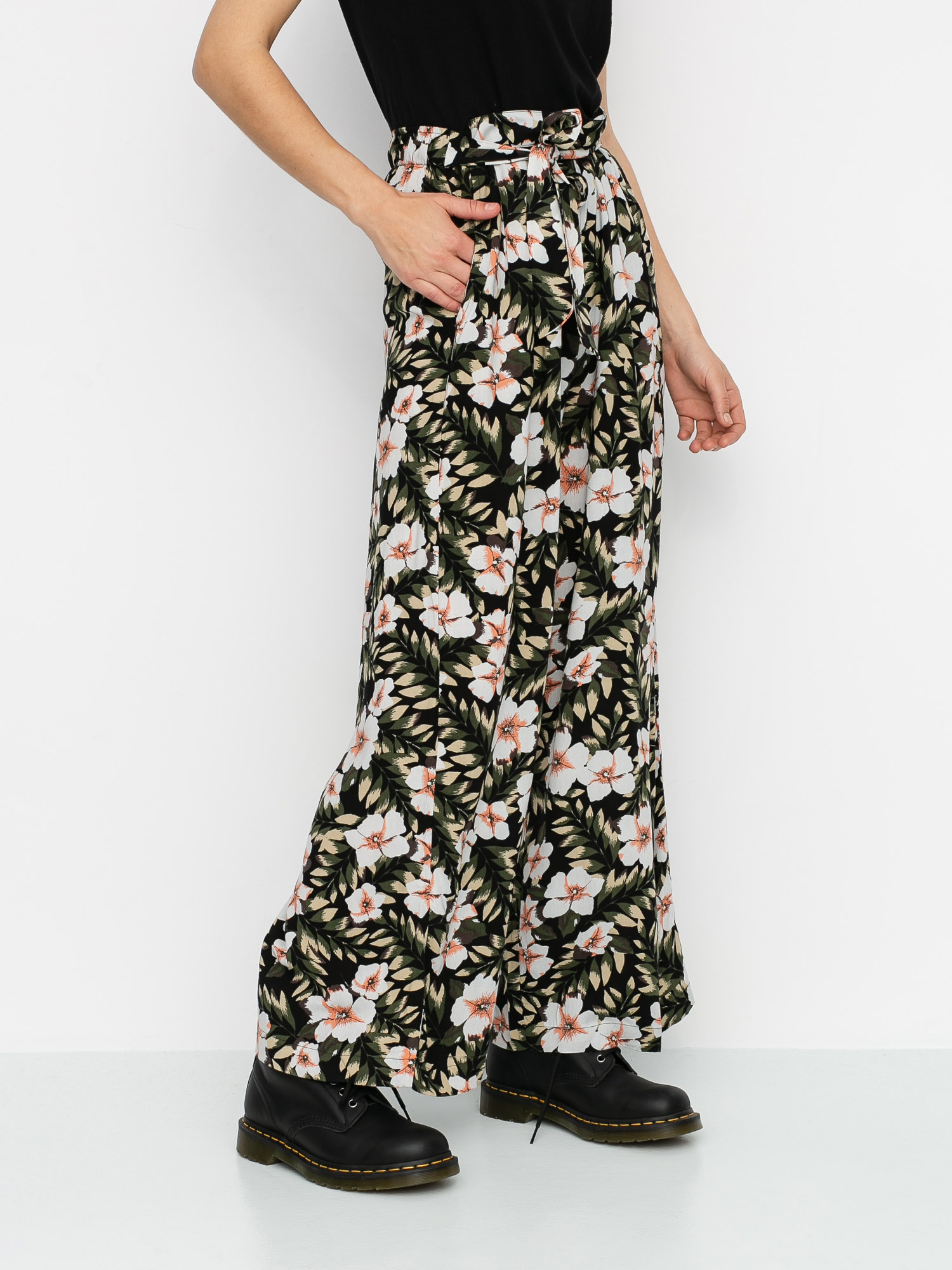 Spodnie Volcom Coco Beach Wmn (black combo)