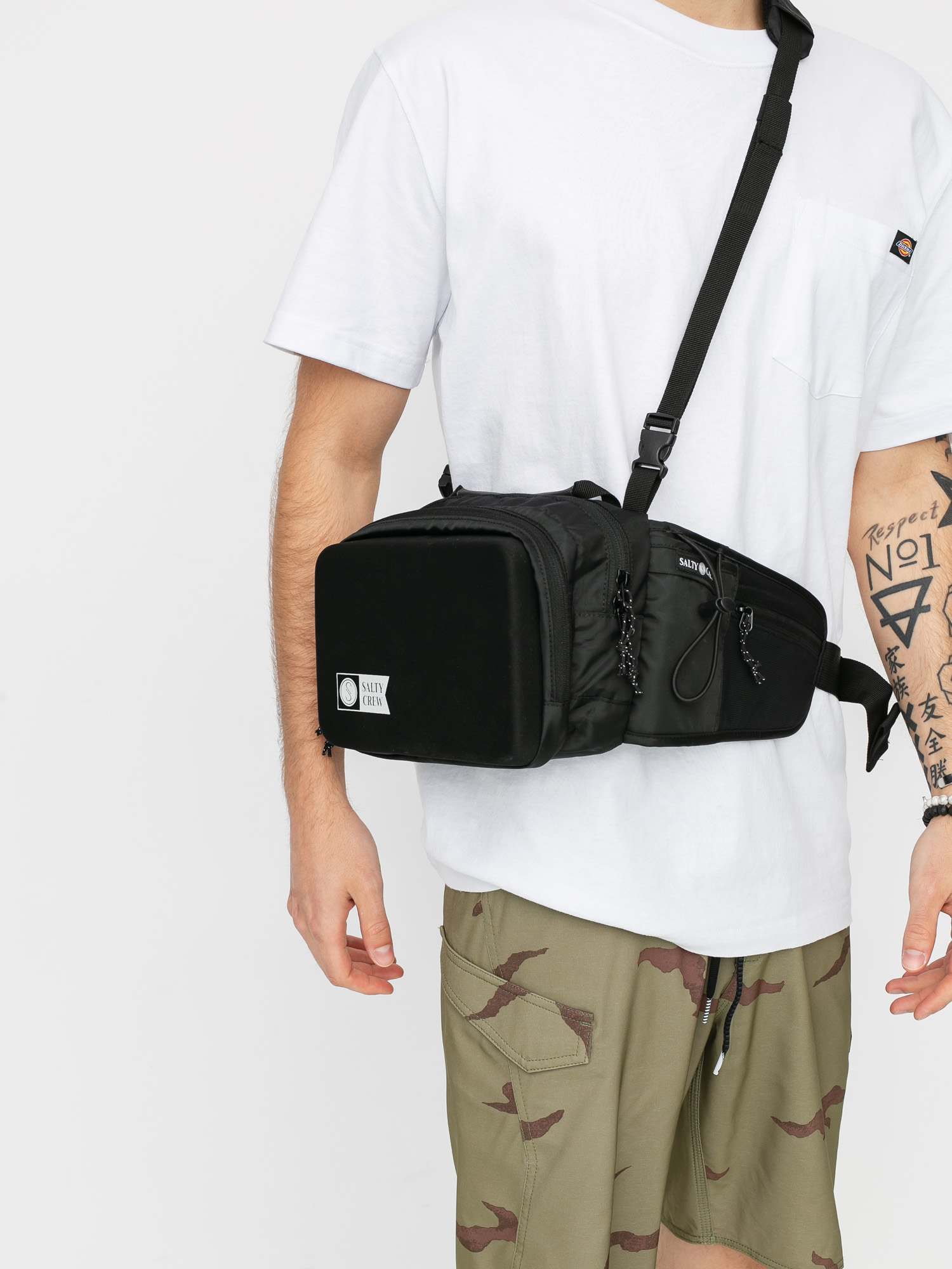Nerka Salty Crew Rocks N Docks Hip Pack (black)