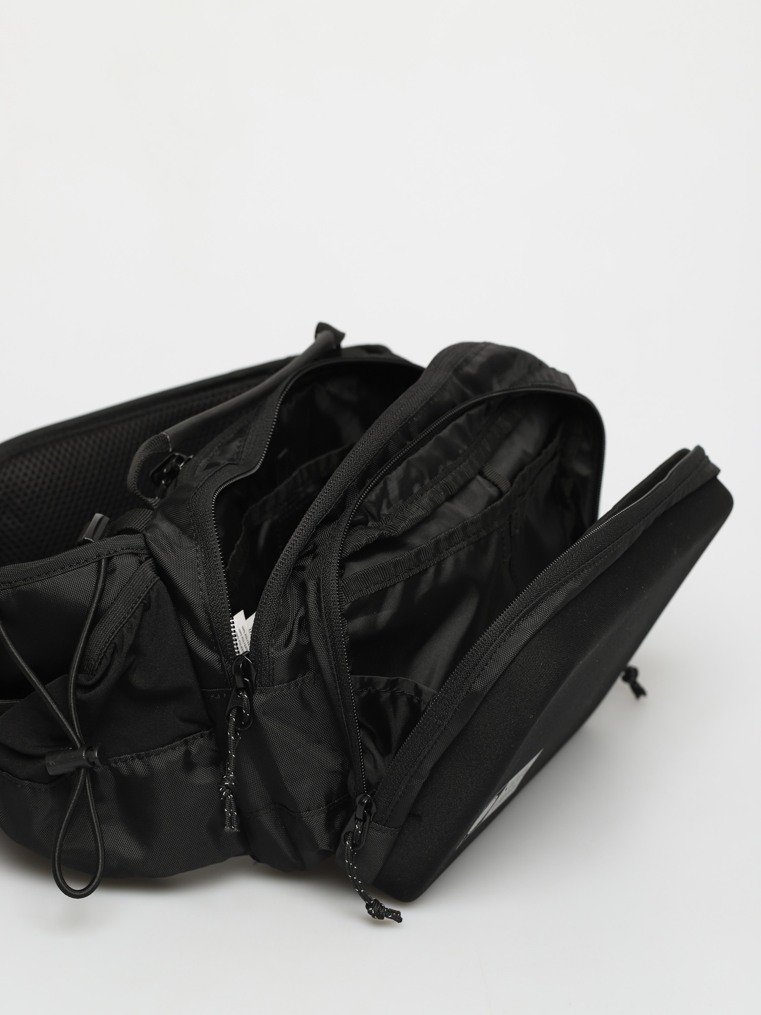 Nerka Salty Crew Rocks N Docks Hip Pack (black)