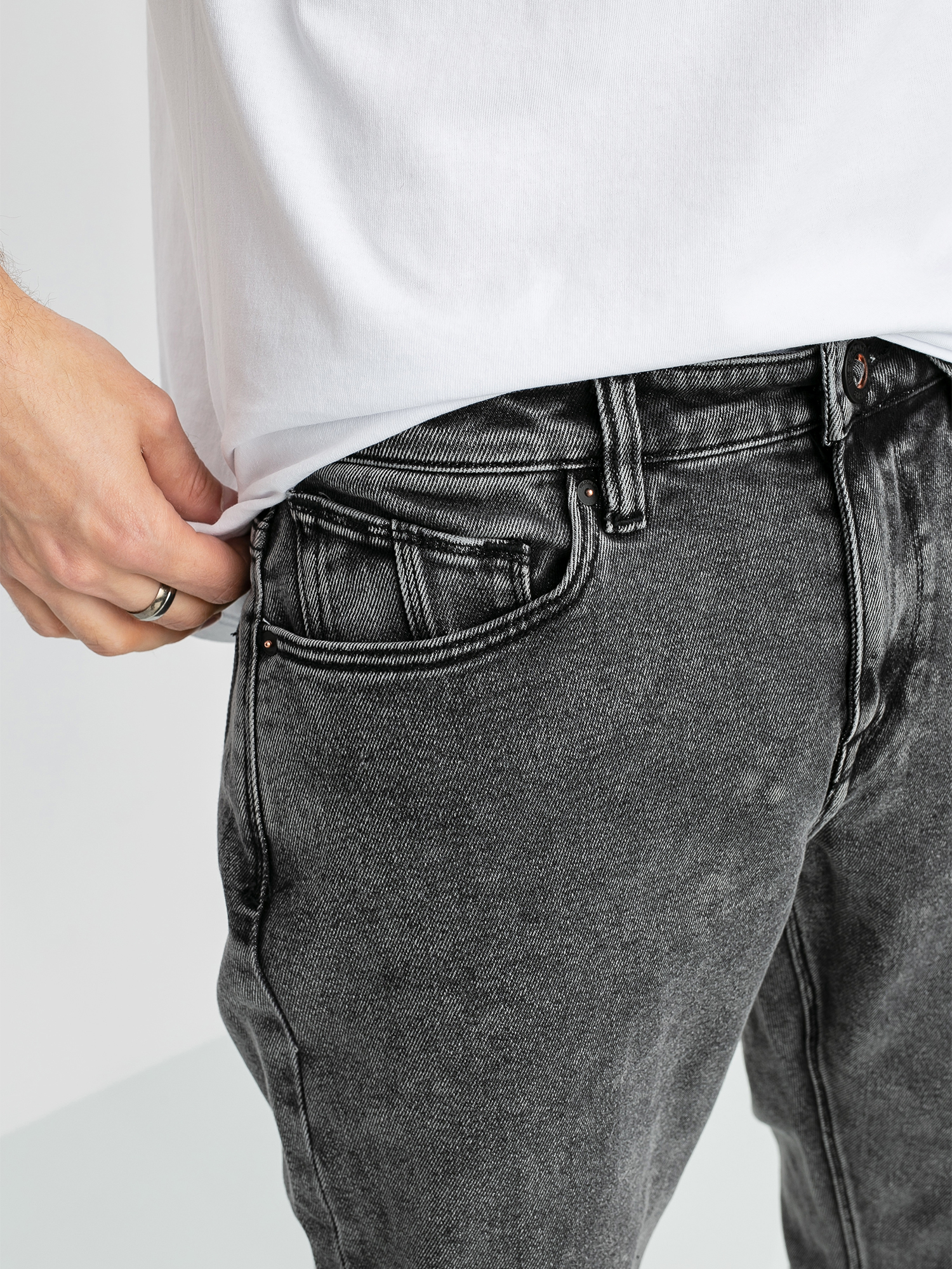 Spodnie Volcom Kinkade (heavy acid black)