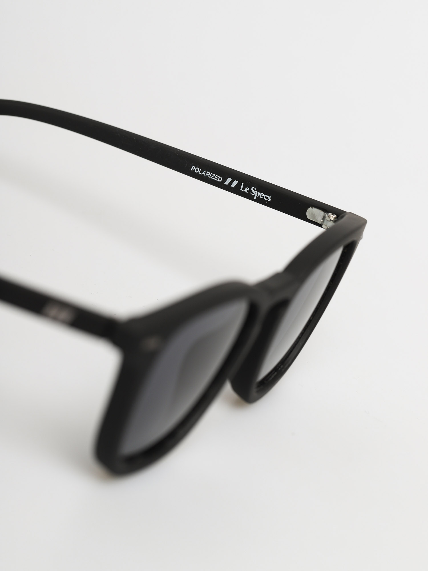 Okulary przeciwsłoneczne Le Specs No Biggie (black rubber)