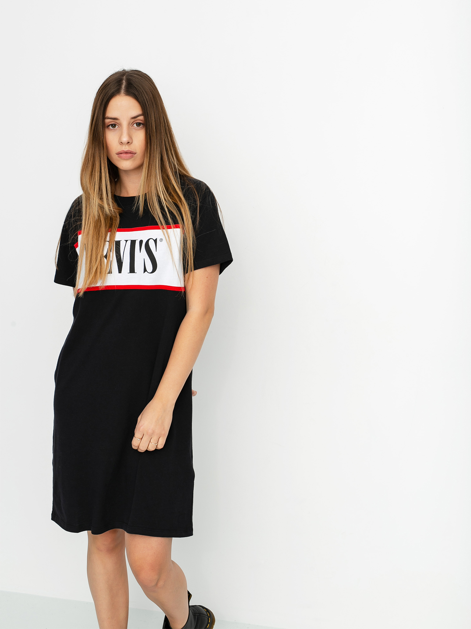 Sukienka Levi's® Logo Dress Wmn (black)