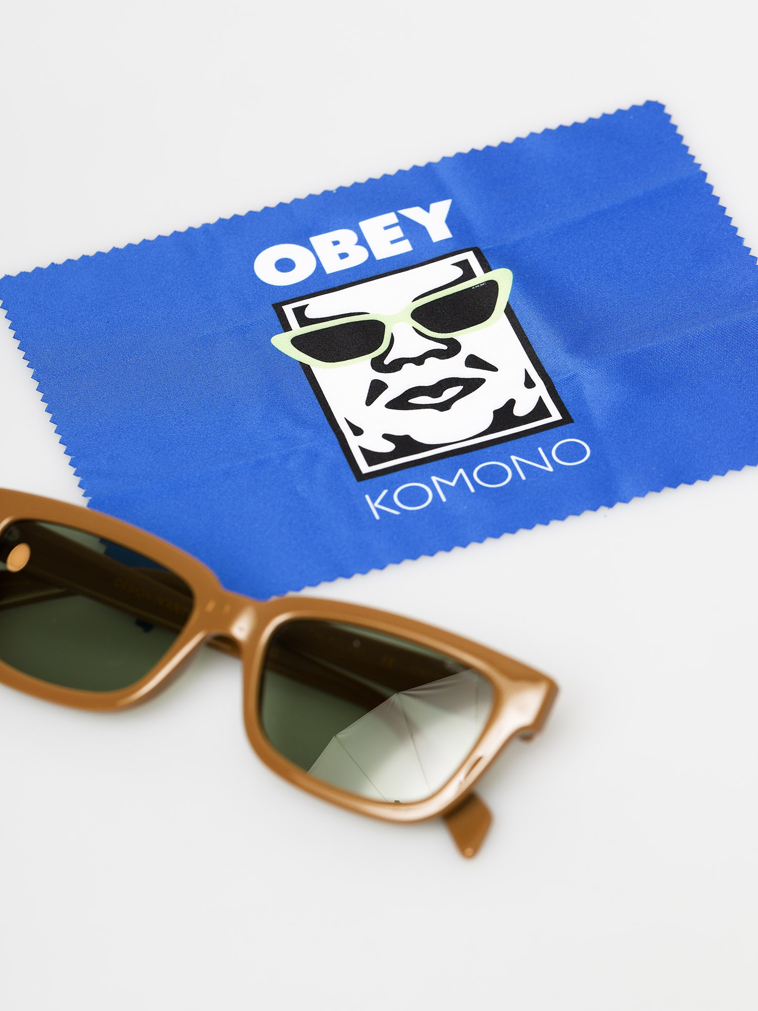 Okulary przeciwsłoneczne Komono Rocco X Obey (caramel)