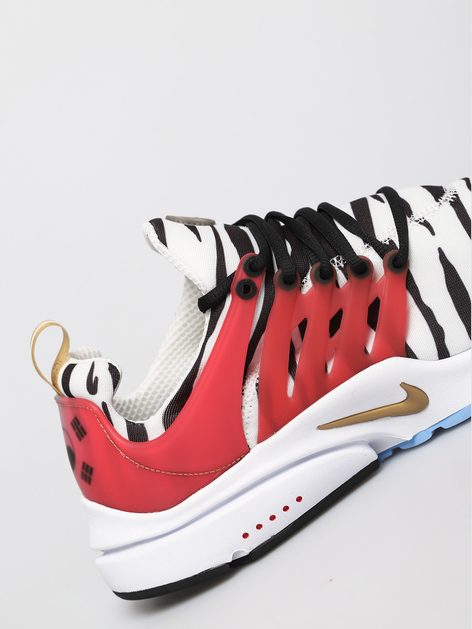 Buty Nike Air Presto (white/metallic gold black red orbit)