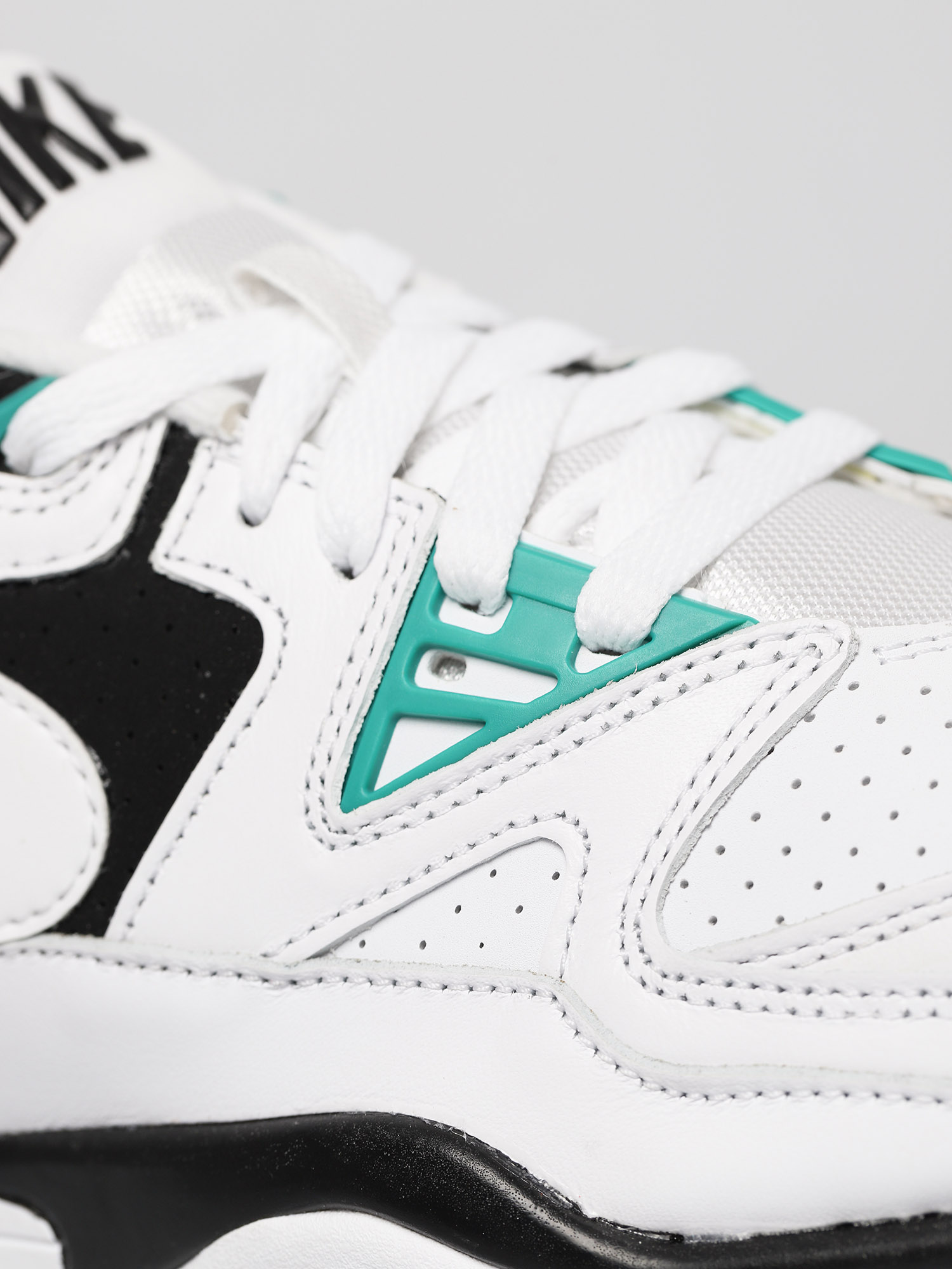 Buty Nike Air Cross Trainer 3 Low (white/white neptune green black)