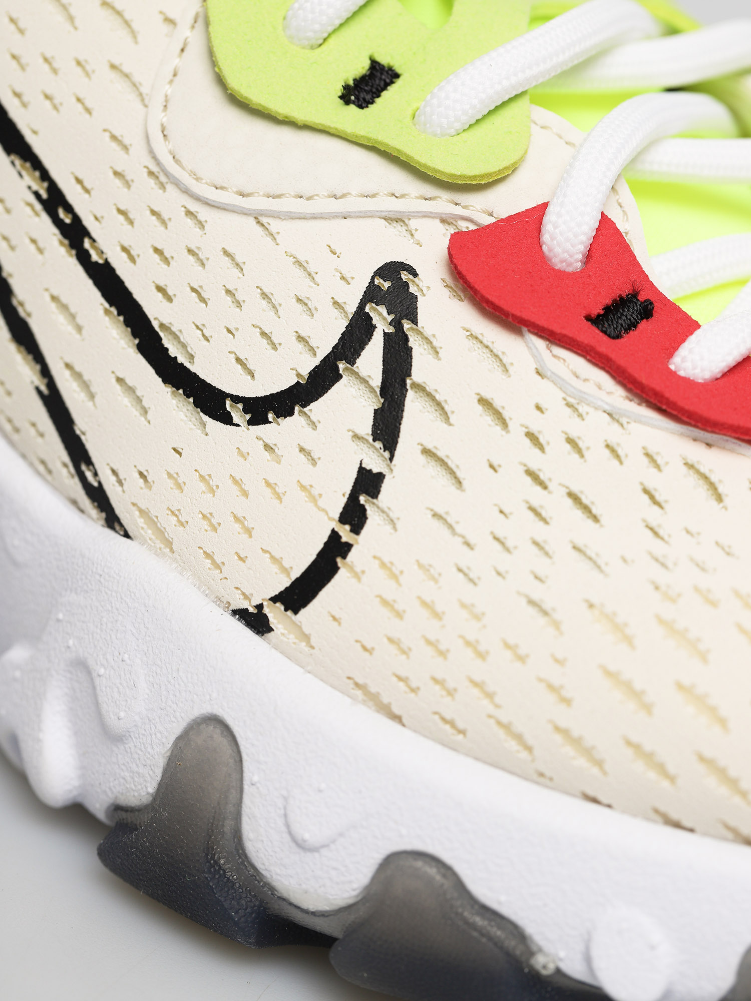 Buty Nike React Vision Wmn (pale ivory/black volt laser crimson)
