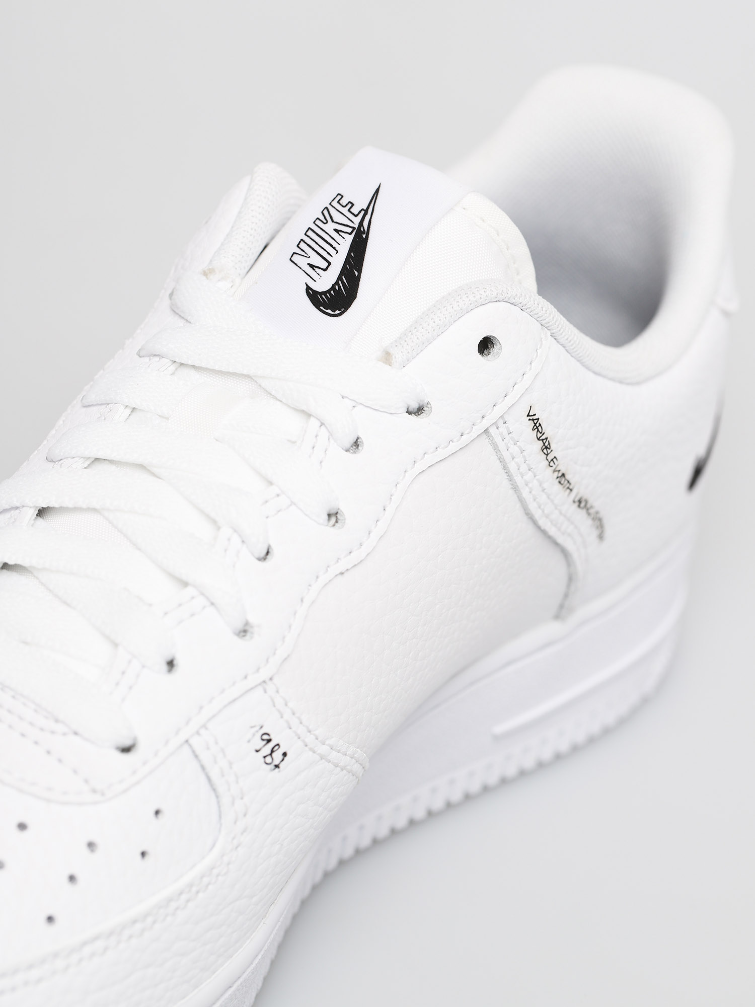 Buty Nike Air Force 1 Lv8 Utility (white/black white)