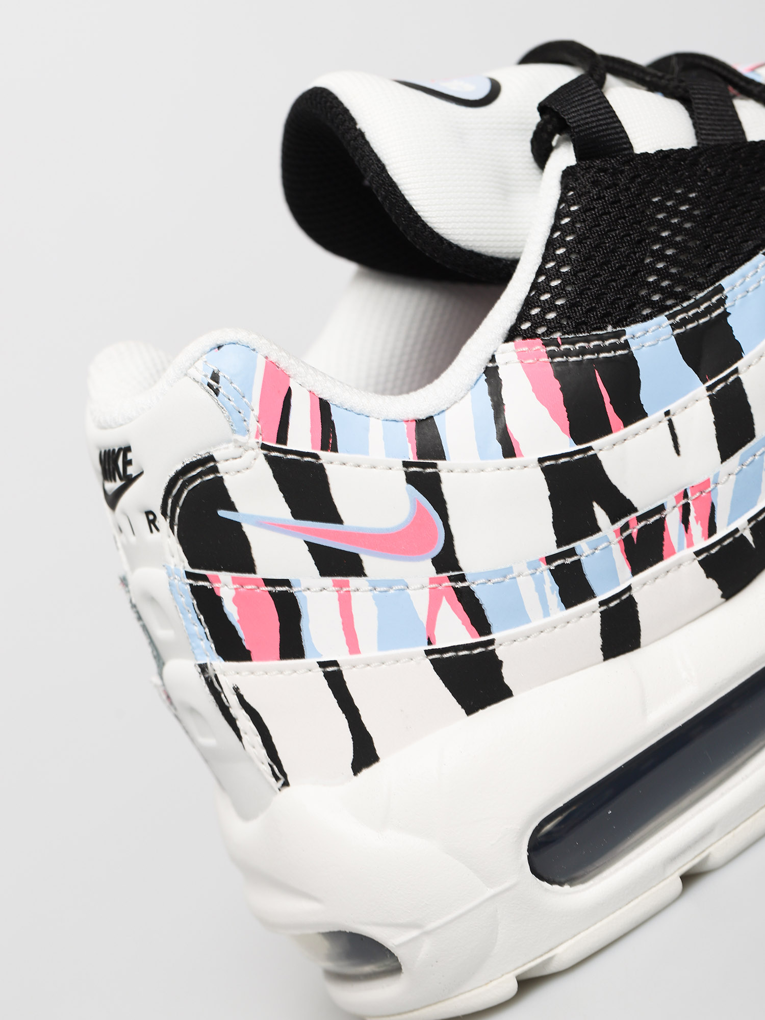 Buty Nike Air Max 95 Ctry (summit white/black royal tint racer pink)