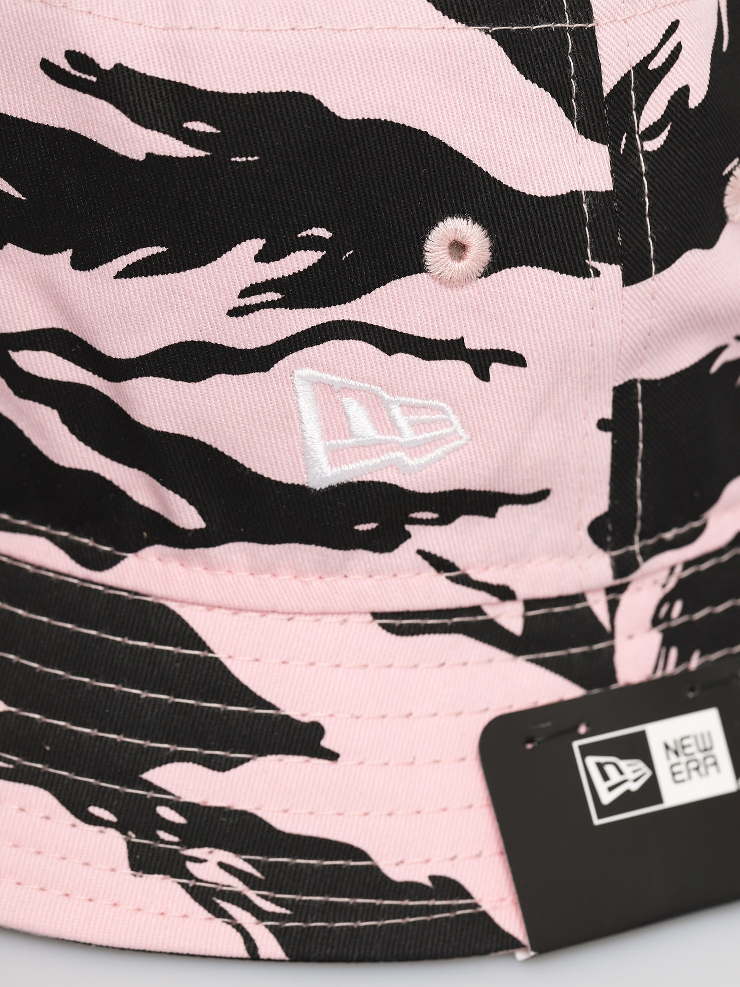 Kapelusz New Era Tiger Camo (black/pink)