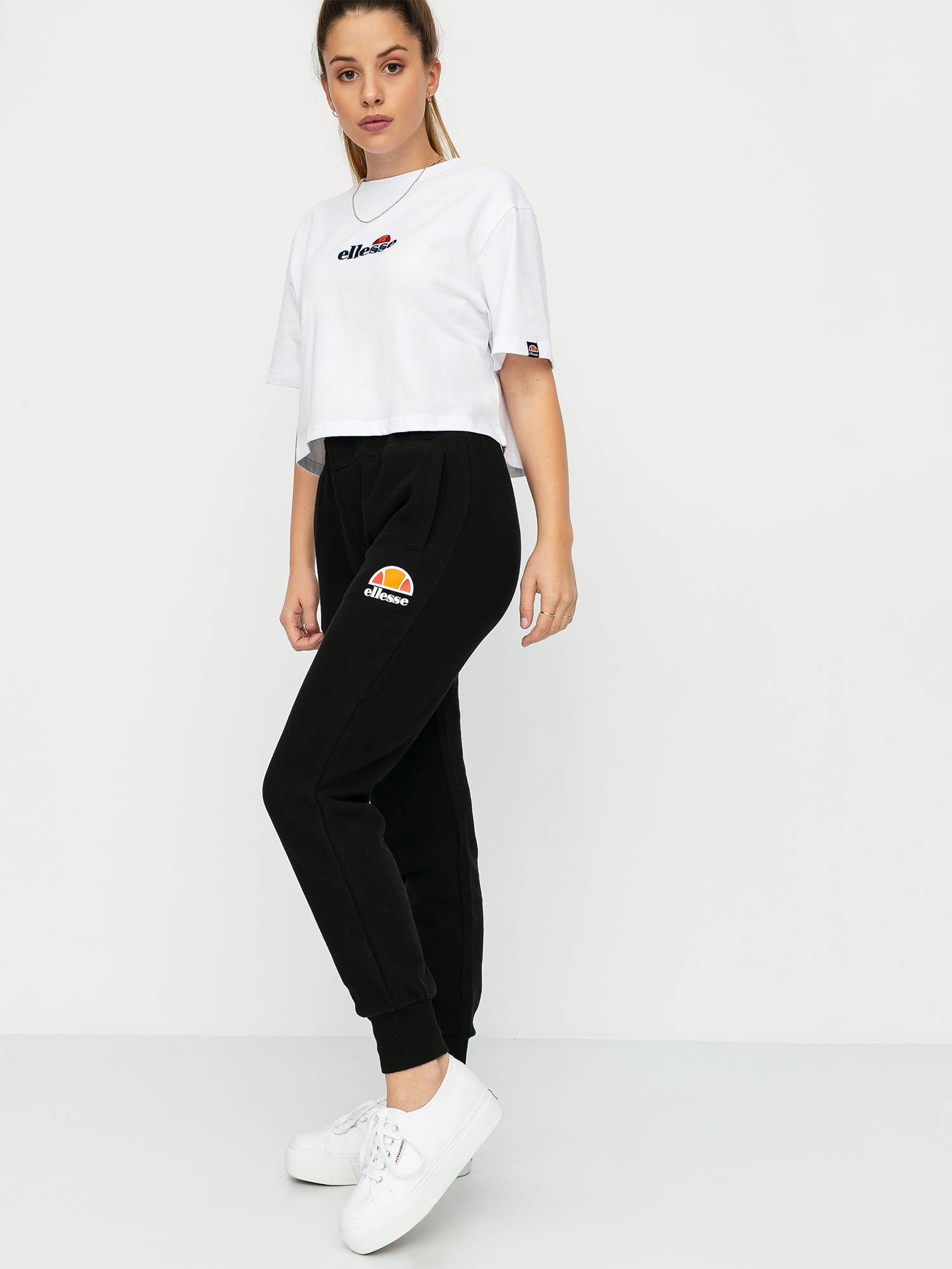 Spodnie Ellesse Queenstown Wmn (black)