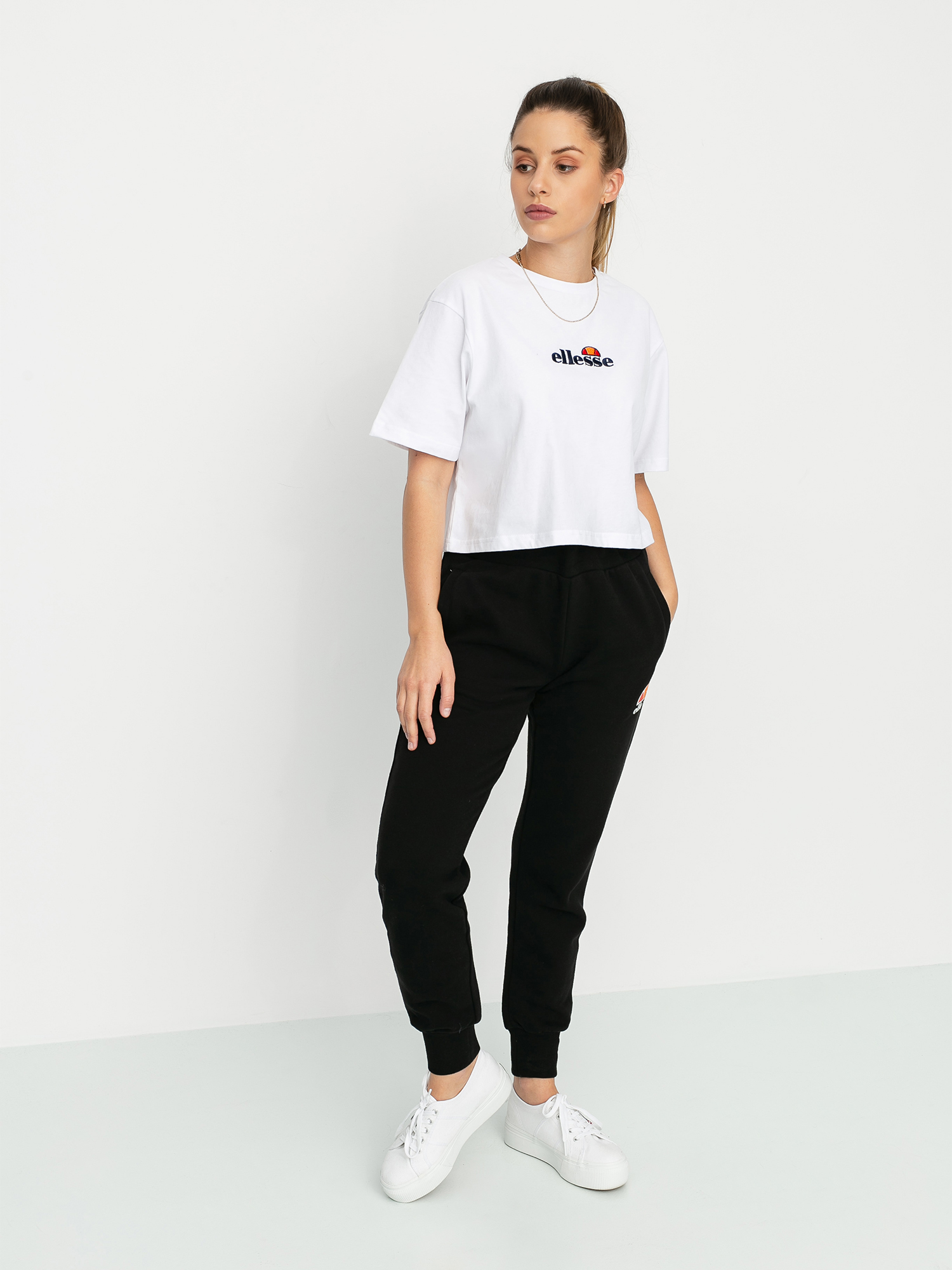 Spodnie Ellesse Queenstown Wmn (black)
