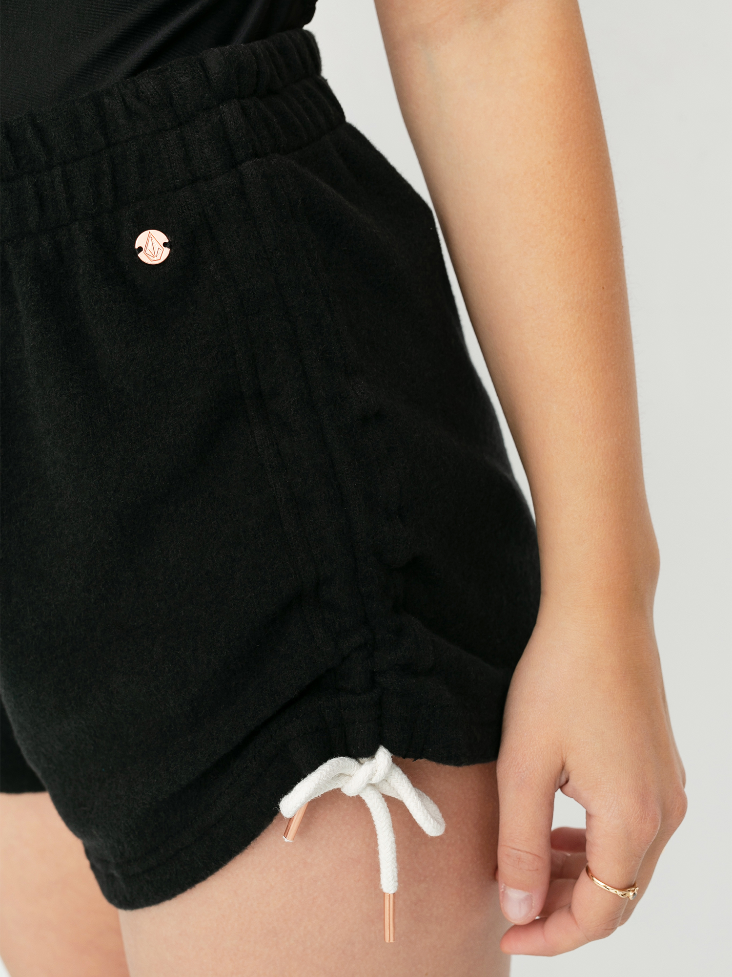 Szorty Volcom Lil Fleece Wmn (black)