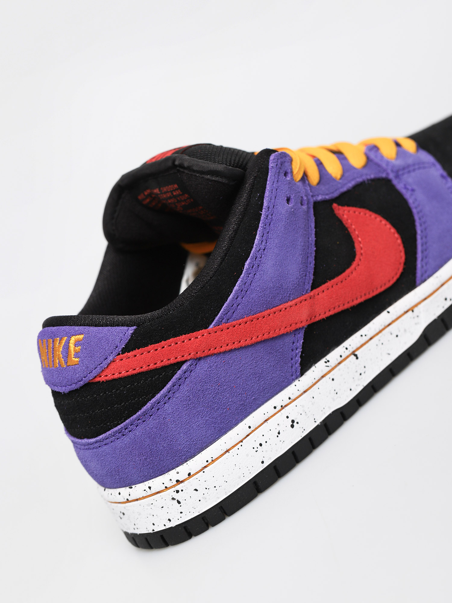 Buty Nike SB Dunk Low Pro (black/sunburst varsity purple taxi ACG)