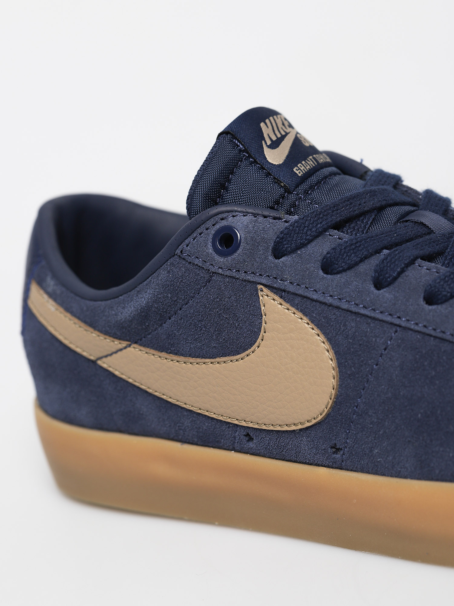 Buty Nike SB Blazer Low Gt (midnight navy/khaki gum light brown)