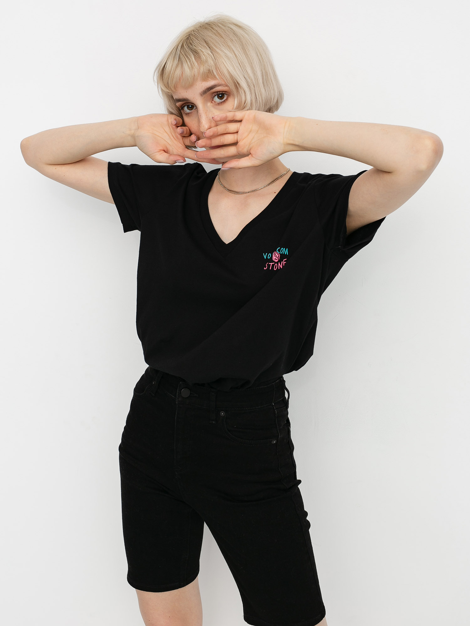 T-shirt Volcom Ozzy Alien Vneck Wmn (black)