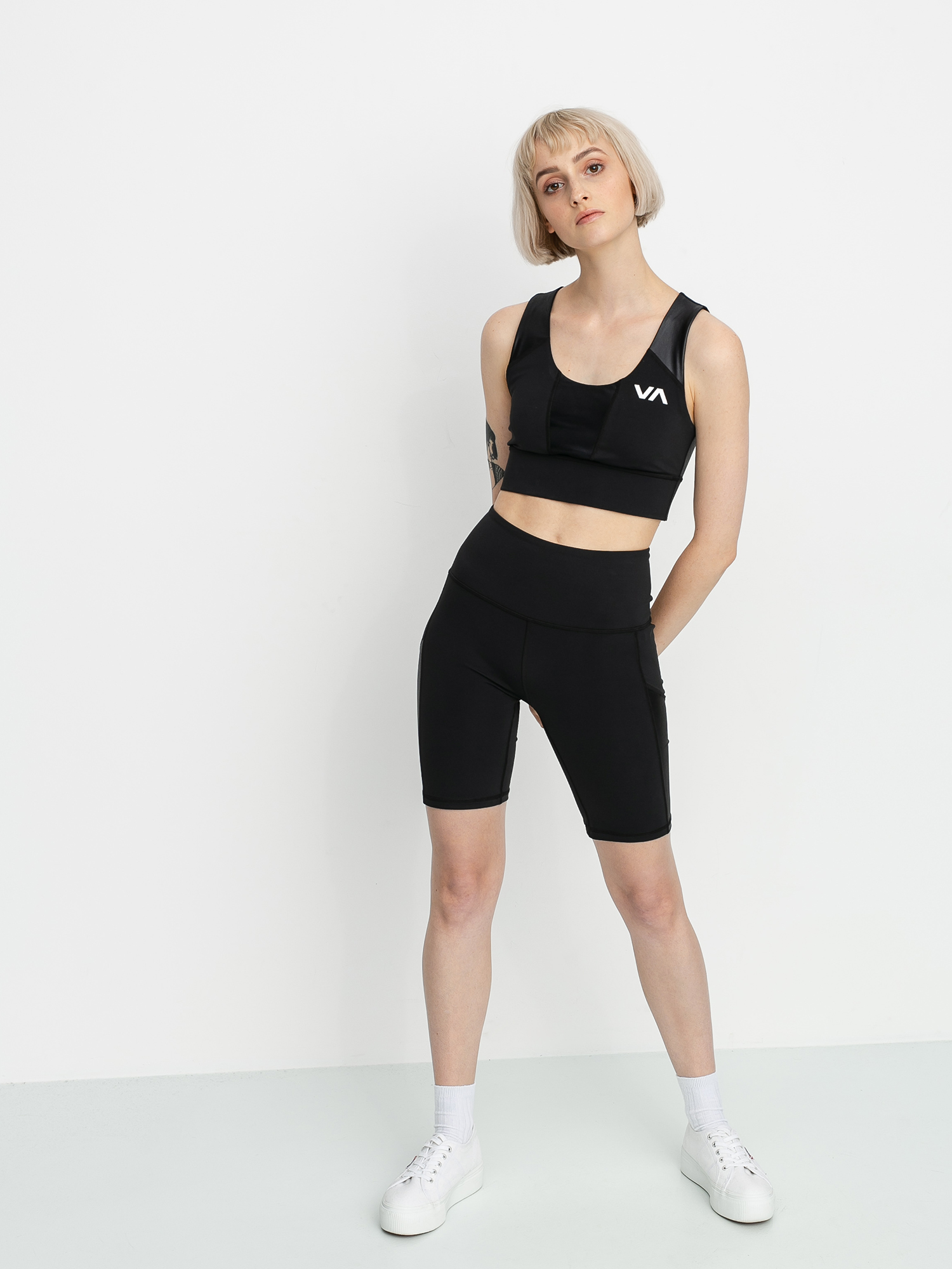 Stanik sportowy RVCA Matte Shine Bra (black)