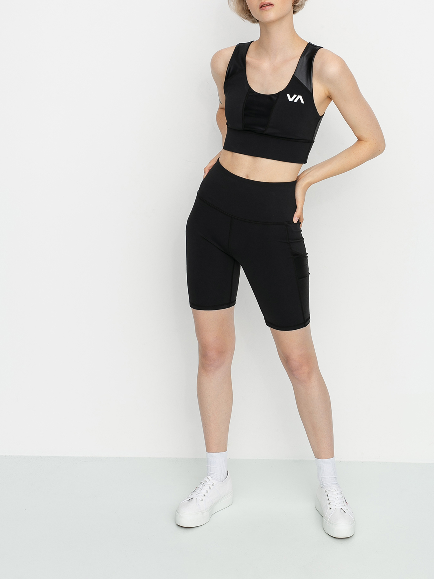 Spodenki sportowe RVCA Va Di Short Wmn (black)