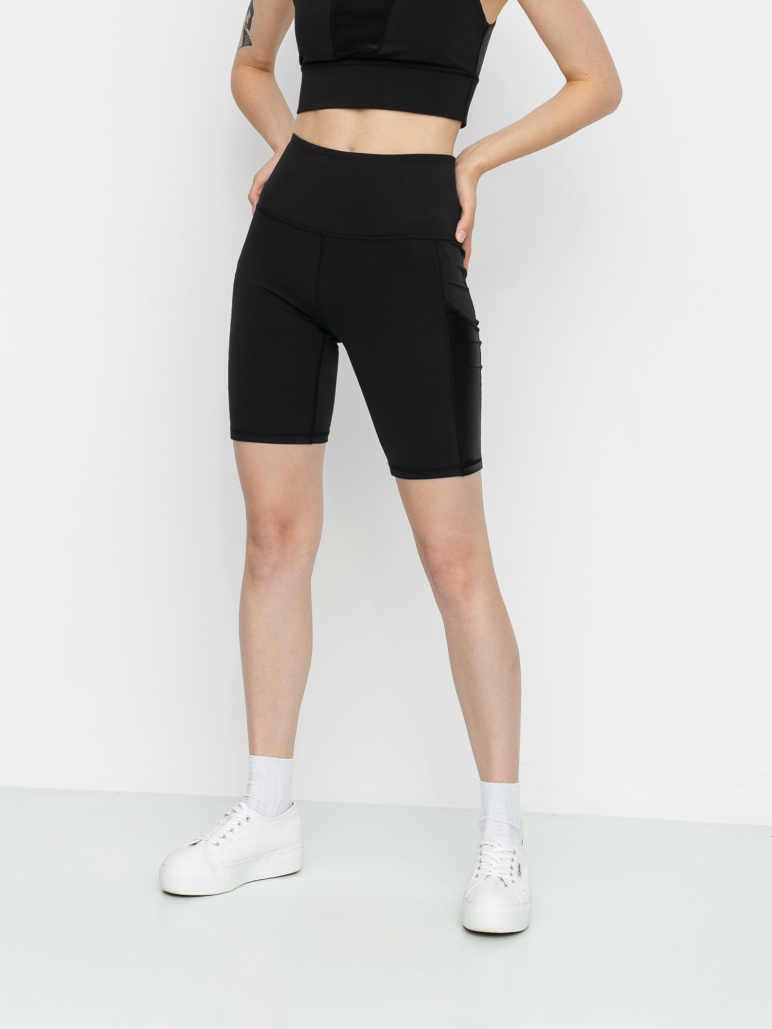 Spodenki sportowe RVCA Va Di Short Wmn (black)