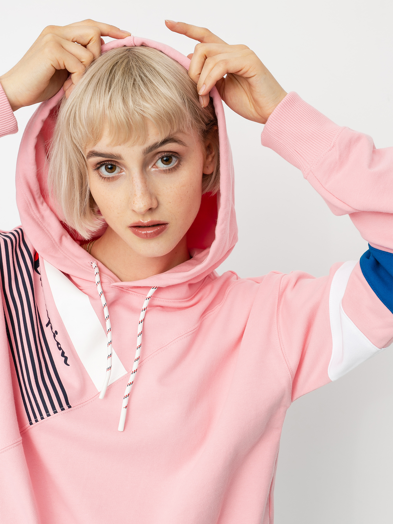 Bluza z kapturem Champion Sweatshirt HD 112758 Wmn (cnp)