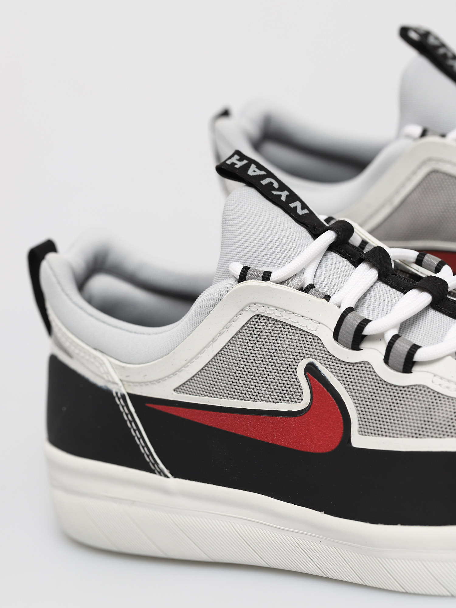 nike nyjah crimson